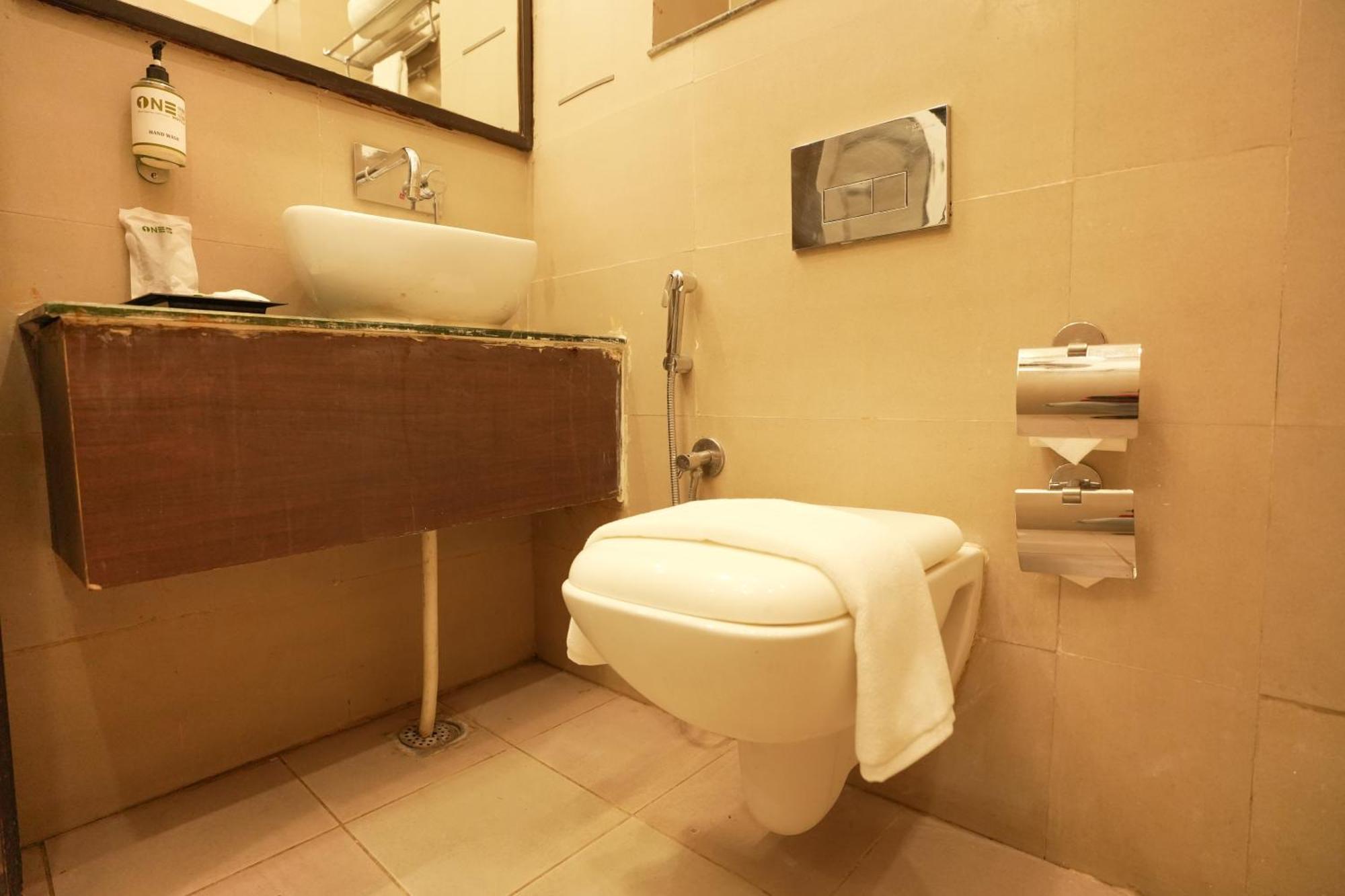 Hotel One Earth Heart 4*