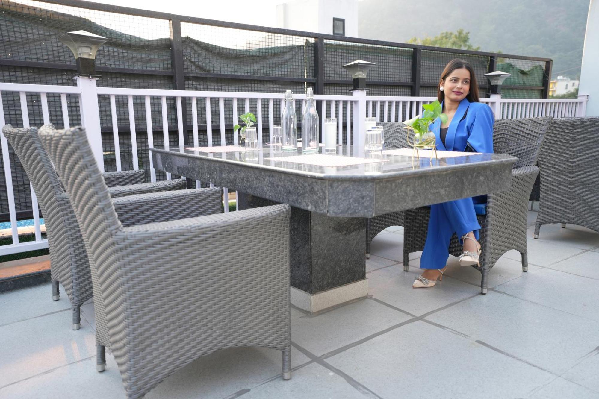 One Earth Heart Hotel 4*