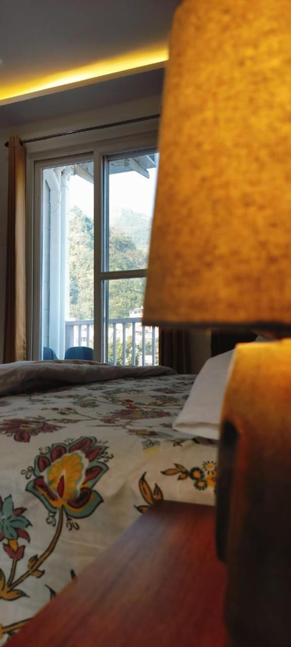 Ima Ganga - Aesthetic, Quite Mountain View With Netflix, Free Airport Pickup For Booking More Than 7 Nights, Elevator, Backup, Heater In Upper Tapovan *