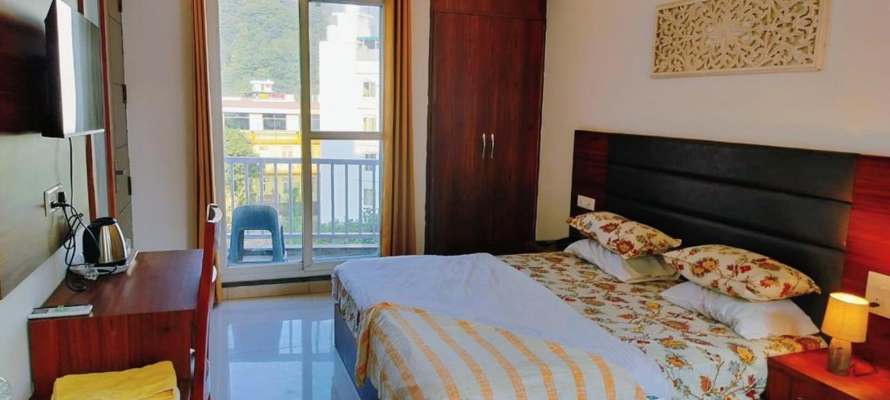 Ima Ganga - Aesthetic, Quite Mountain View With Netflix, Free Airport Pickup For Booking More Than 7 Nights, Elevator, Backup, Heater In Upper Tapovan * Rishikesh