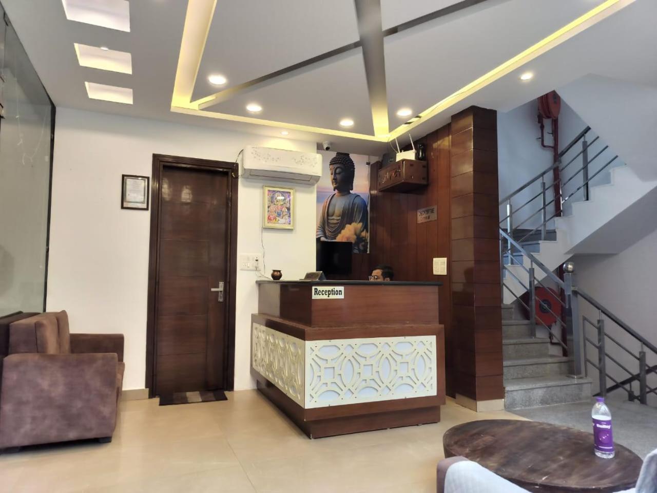 Ima Ganga - Aesthetic, Quite Mountain View With Netflix, Free Airport Pickup For Booking More Than 7 Nights, Elevator, Backup, Heater In Upper Tapovan