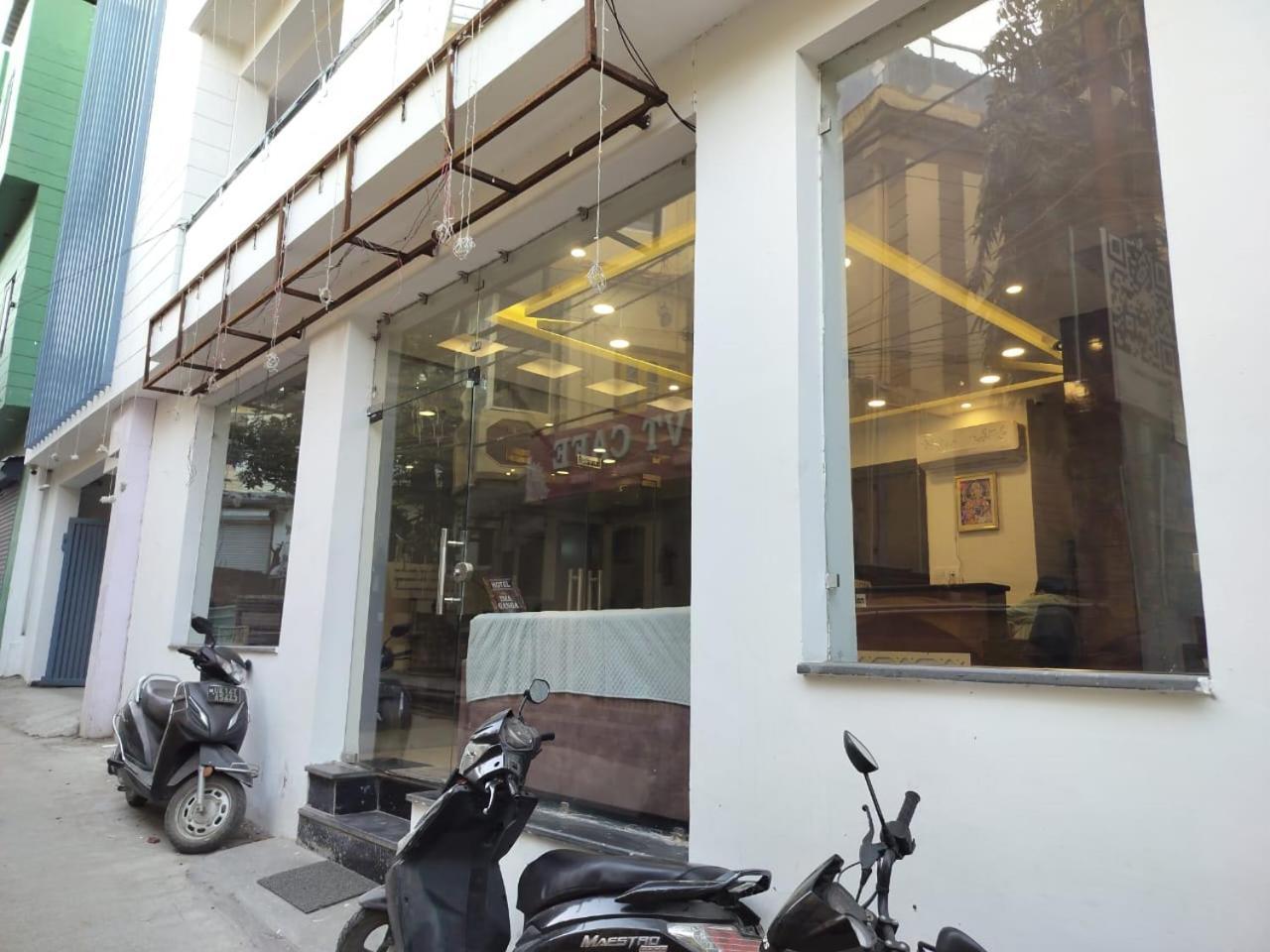 Apartment Ima Ganga - Aesthetic, Quite Mountain View With Netflix, Free Airport Pickup For Booking More Than 7 Nights, Elevator, Backup, Heater In Upper Tapovan