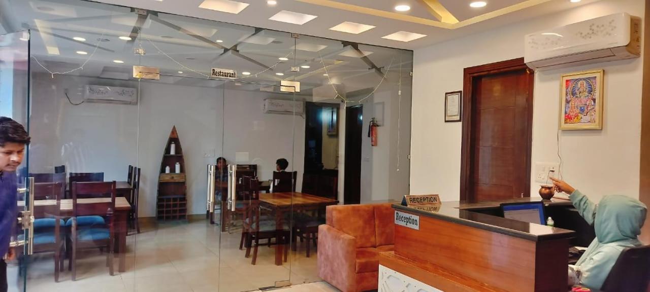Apartment Ima Ganga - Aesthetic, Quite Mountain View With Netflix, Free Airport Pickup For Booking More Than 7 Nights, Elevator, Backup, Heater In Upper Tapovan *