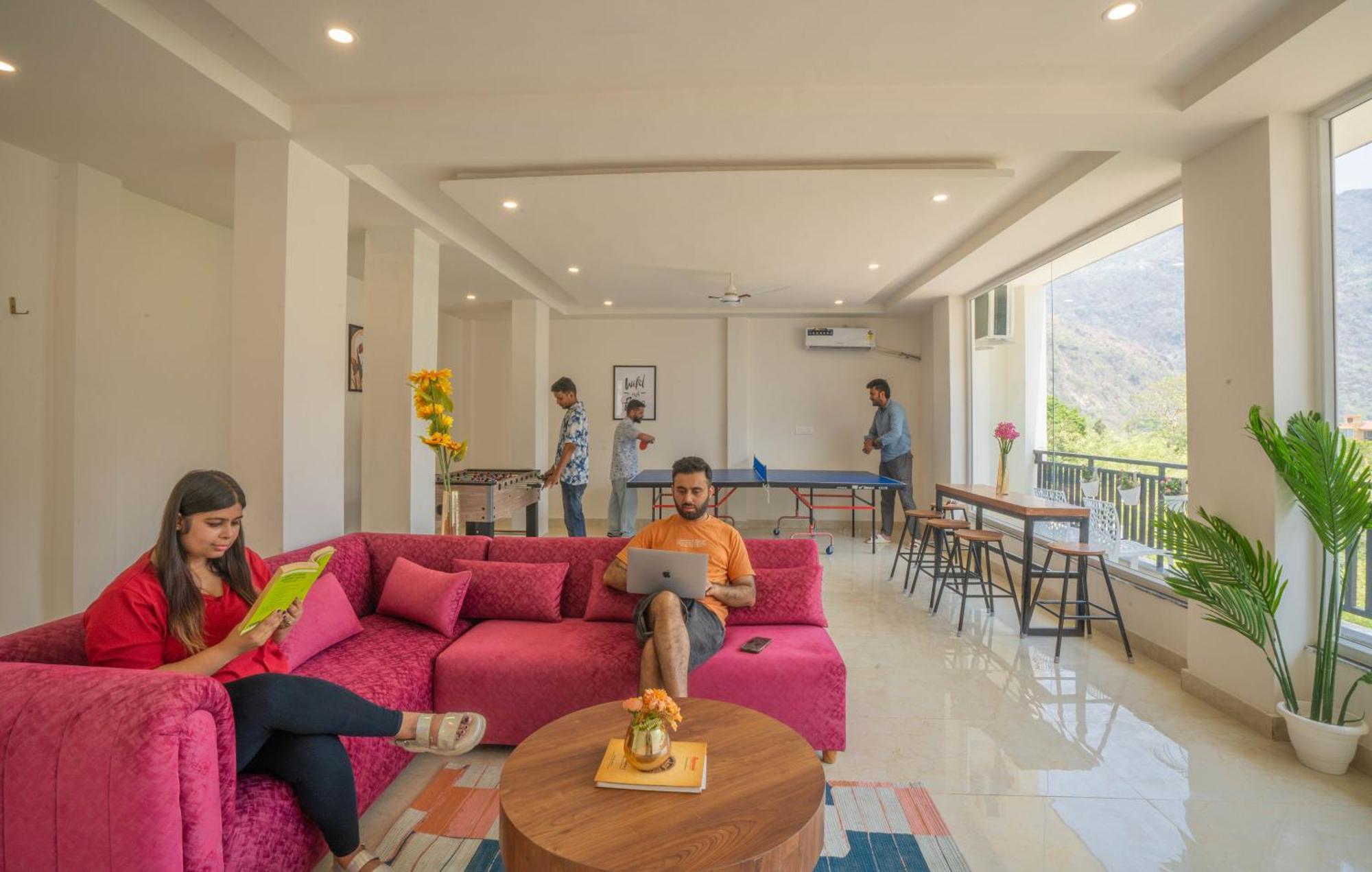 Hotel Perfectstayz Alpine Retreat