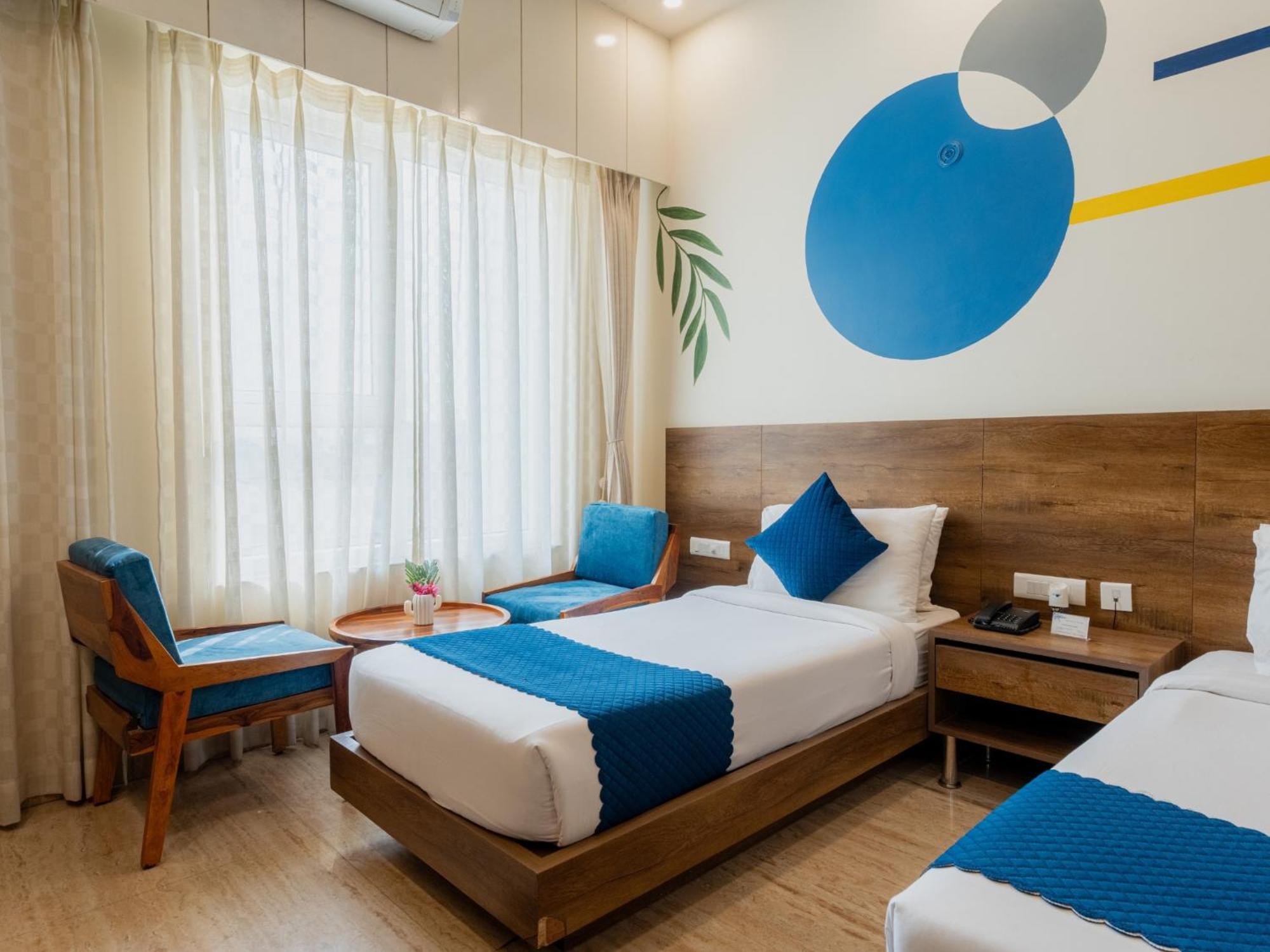 Moustache Luxuria Rishikesh