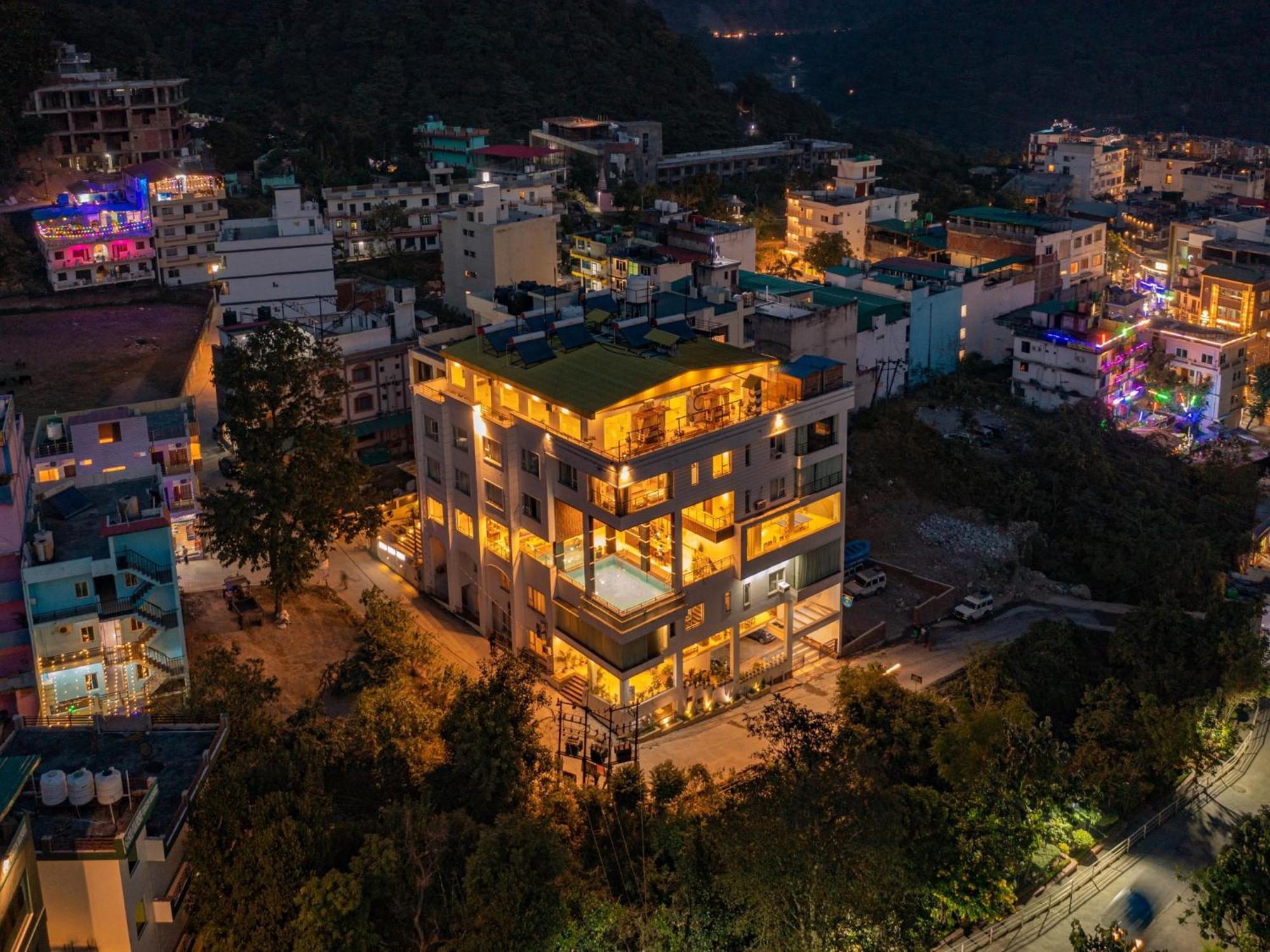 Moustache Luxuria Rishikesh
