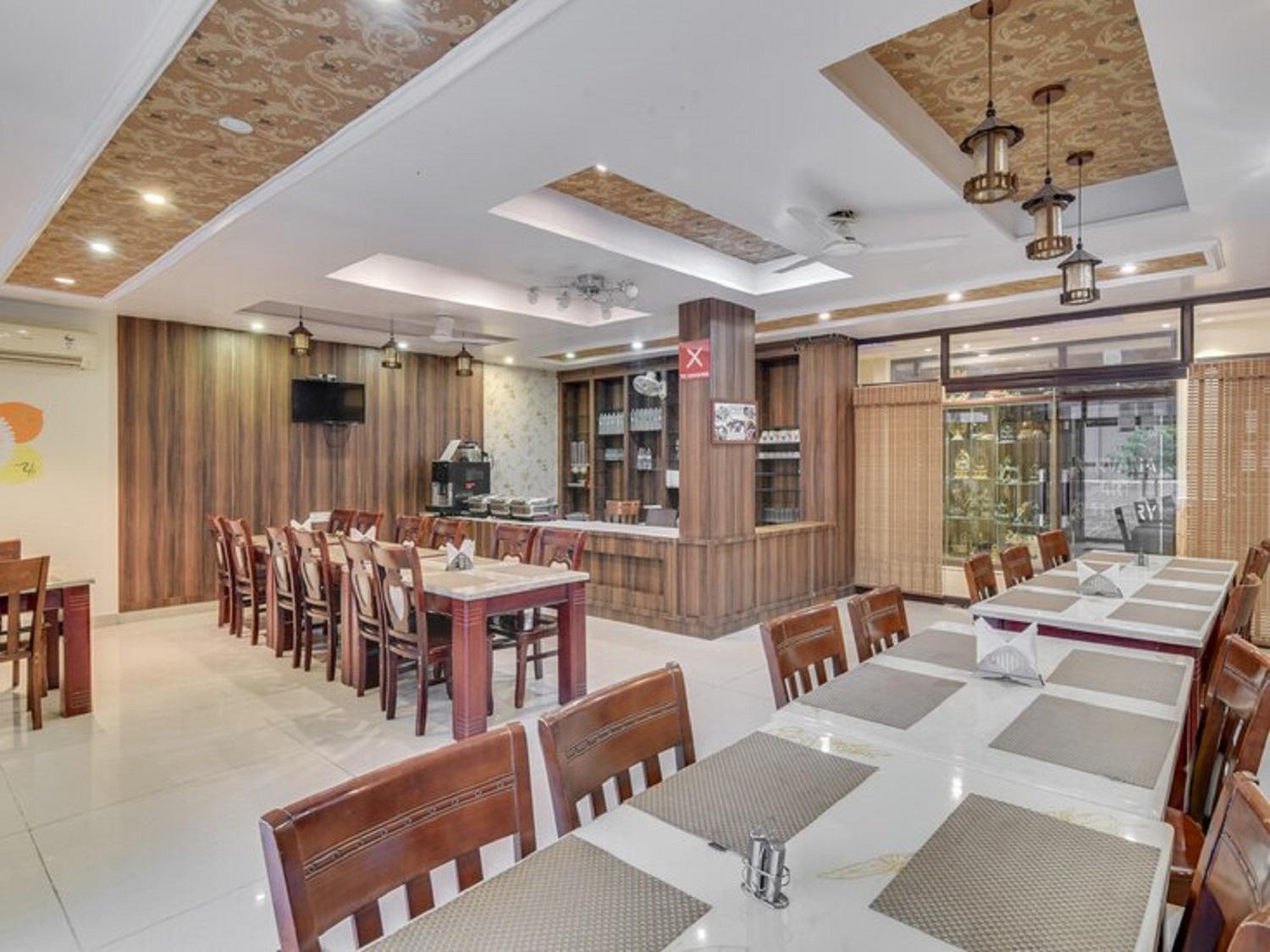 Nirvana Palace Hotel 3*