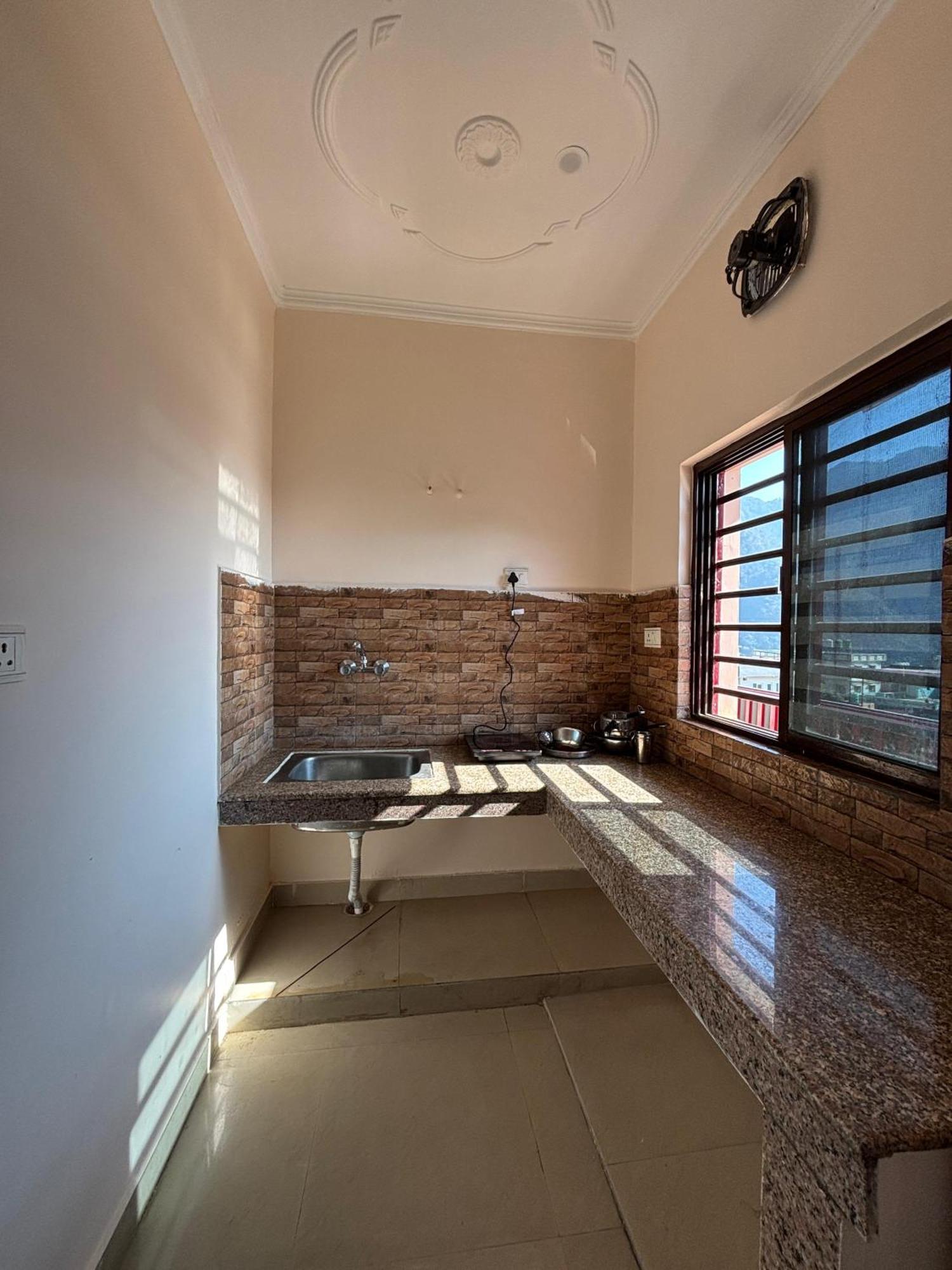 Guest house Prakruti