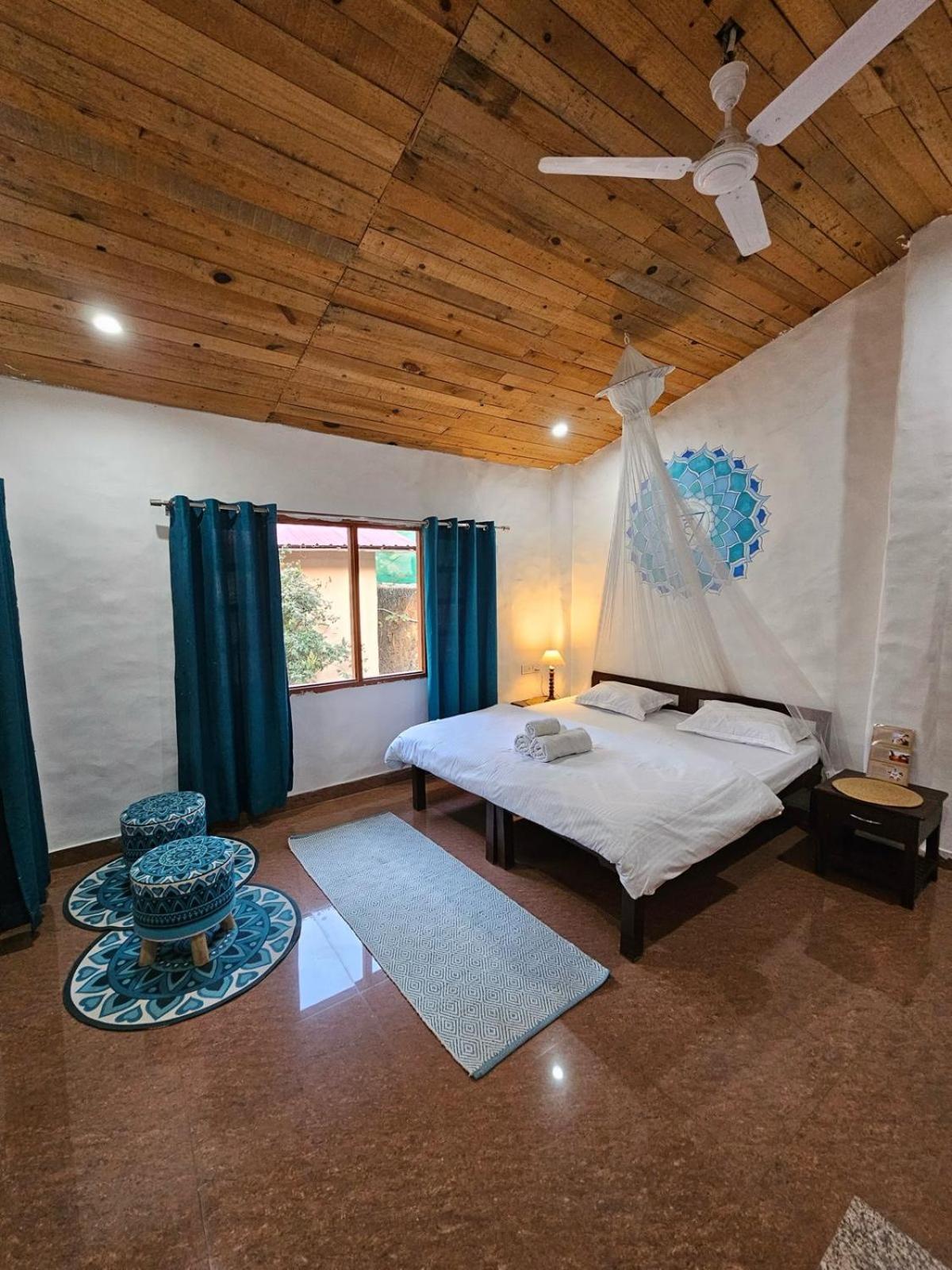 Shiv Shakti Yogpeeth * Rishikesh