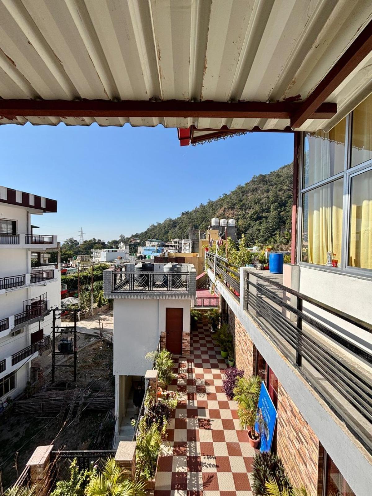 Prakruti Guest house
