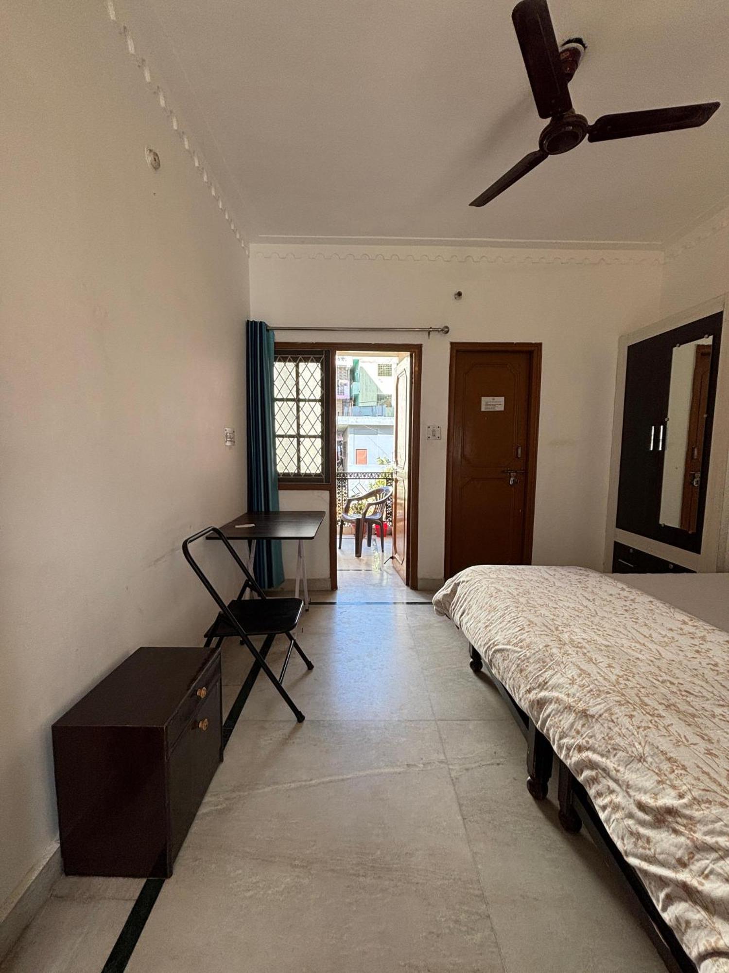 Prakruti Guest house