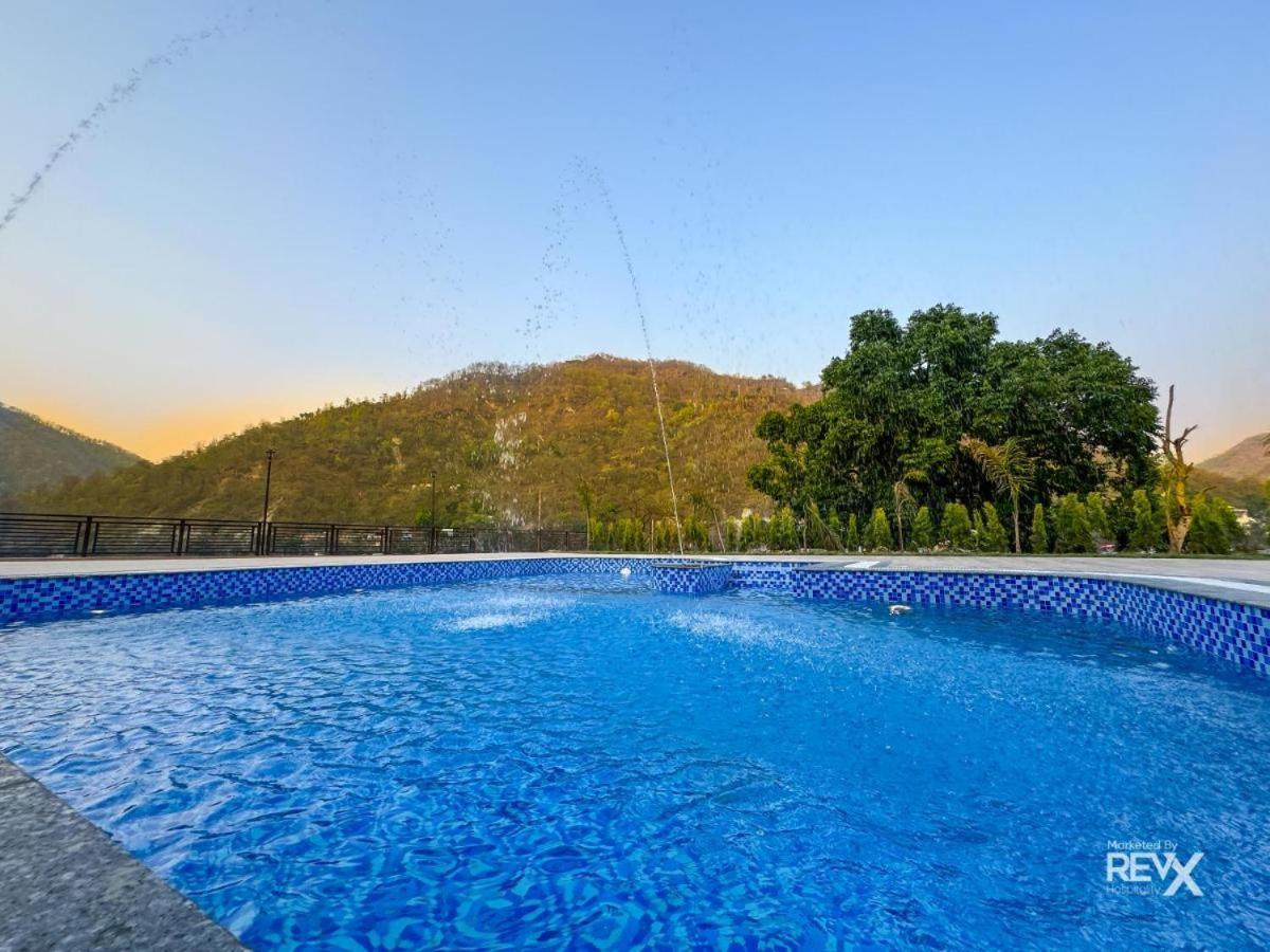 Aroma Resort *
