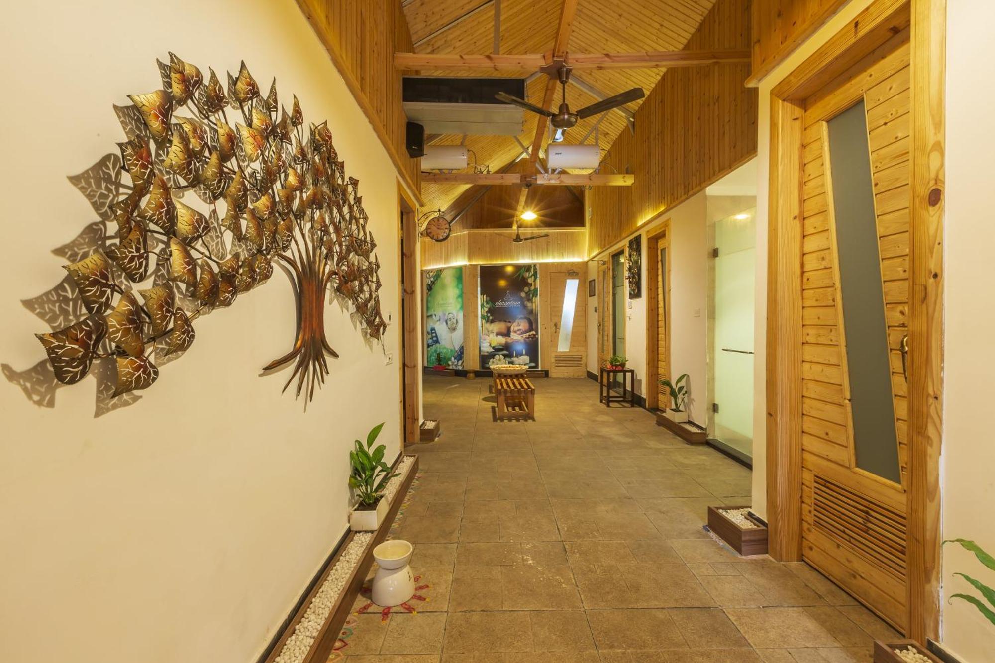 Shaantam & - Hotel 4*