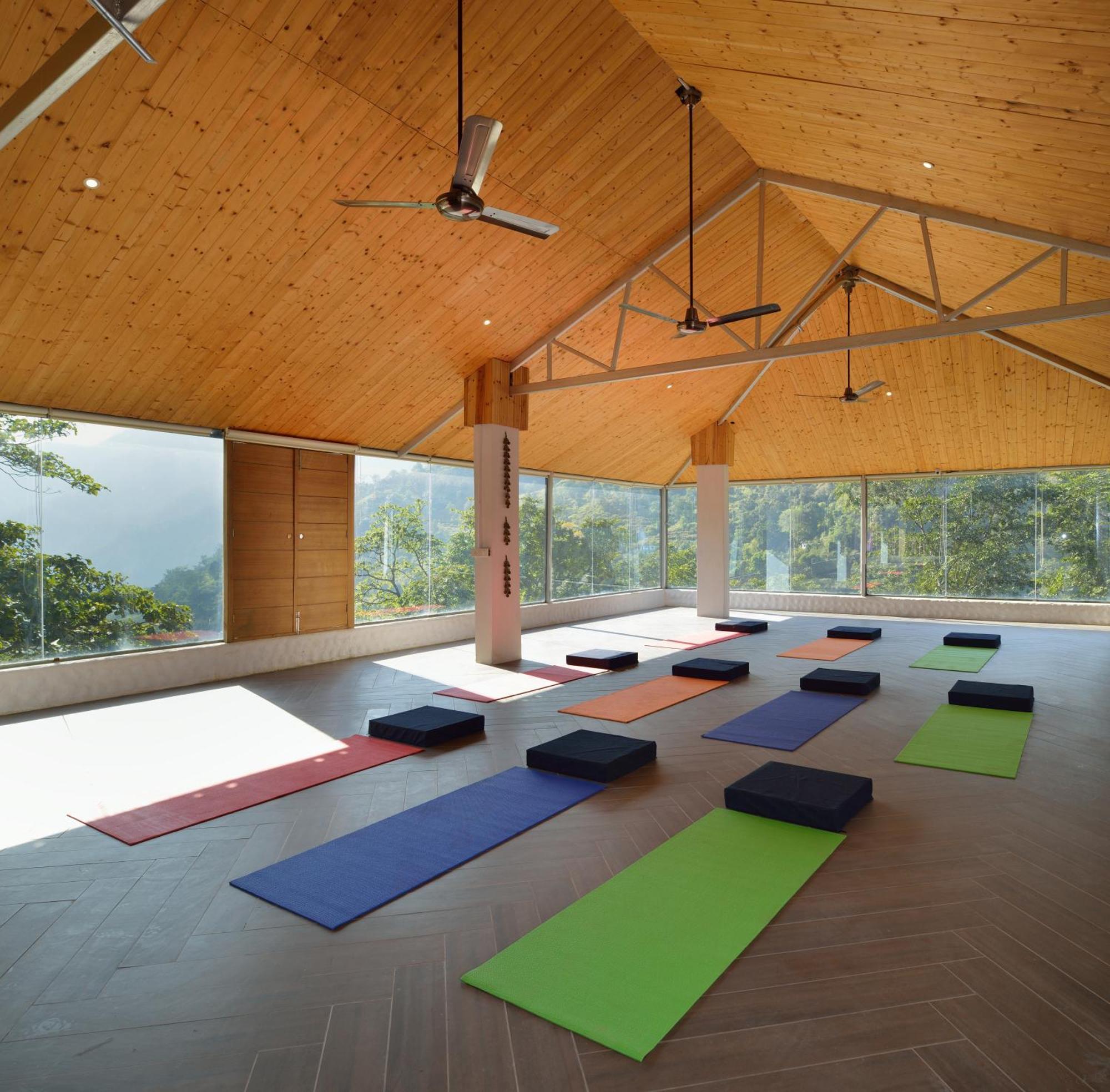 Hotel Shaantam & -