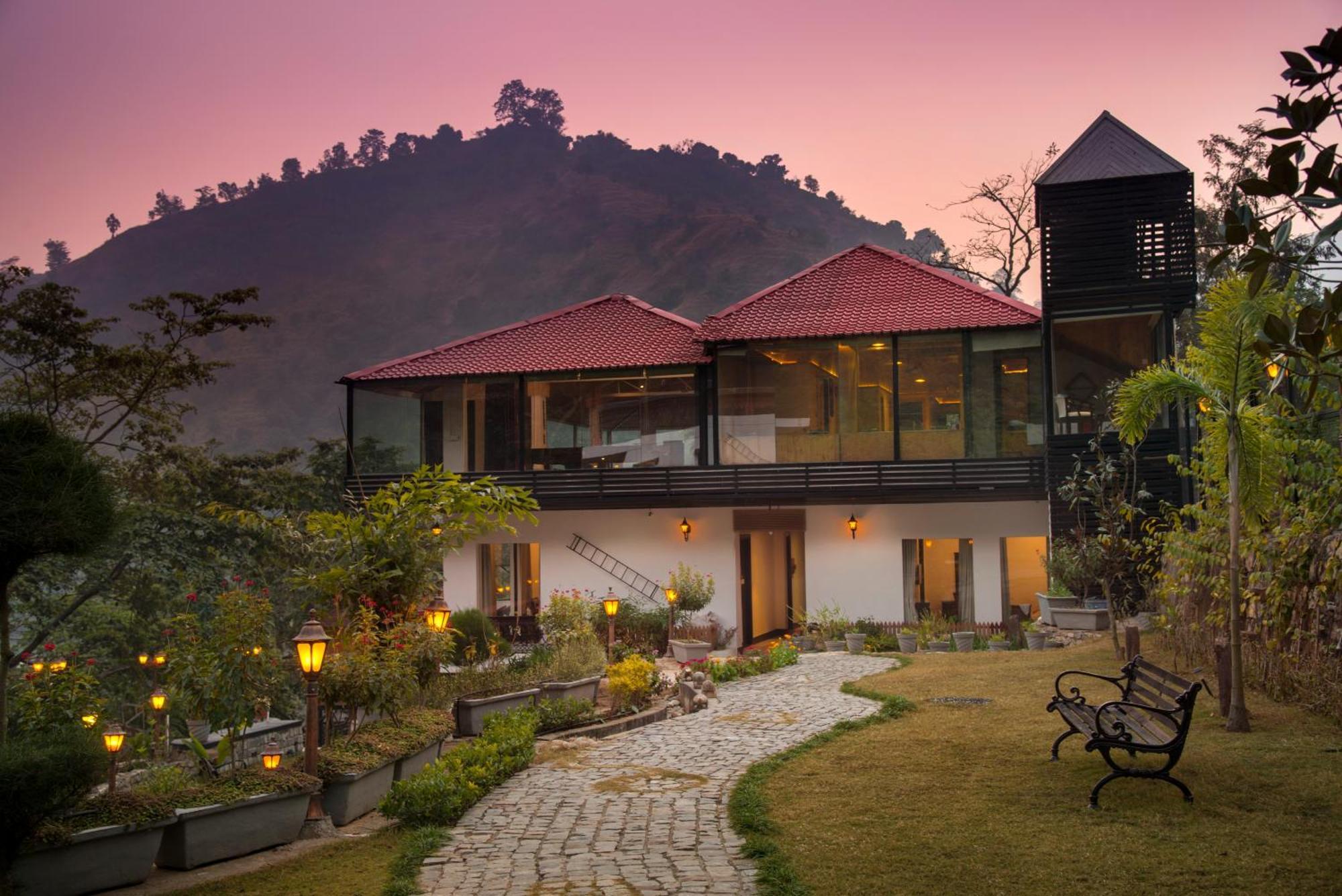 Shaantam & - Hotel 4*