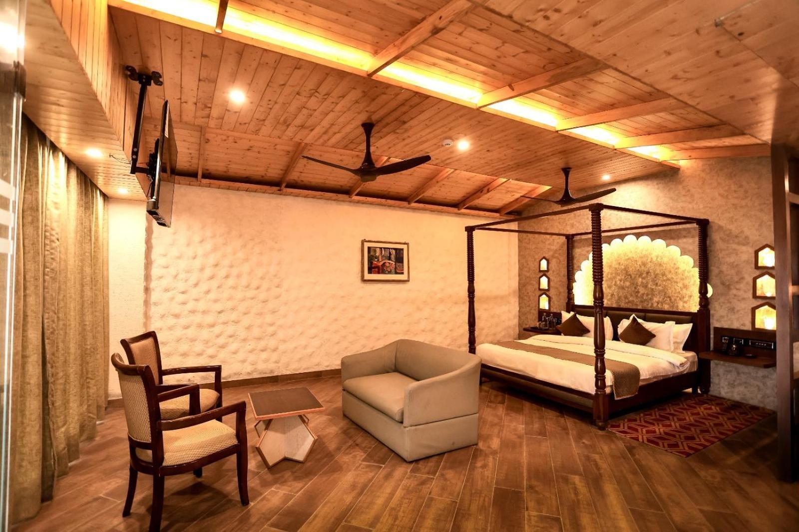 Hotel Shaantam & - 4*