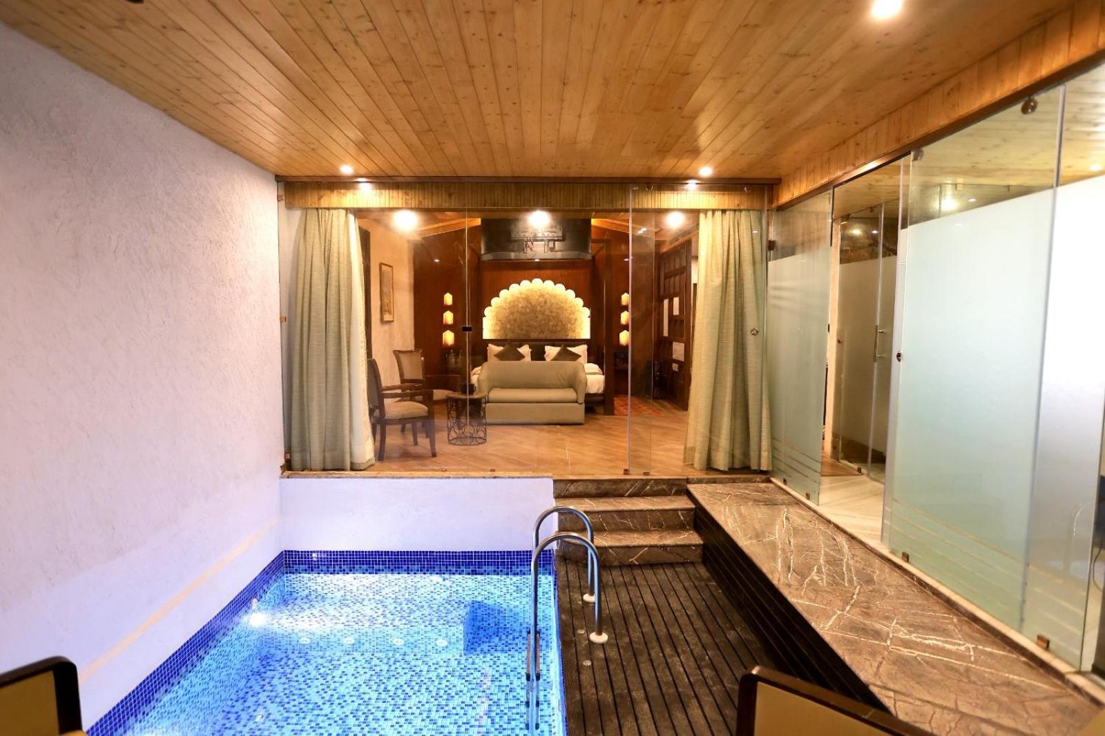 Hotel Shaantam & -