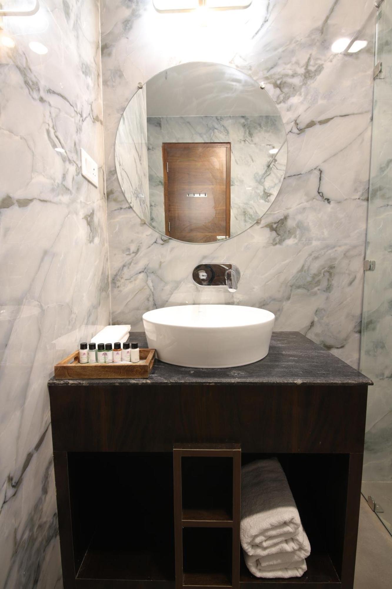 Perfectstayz Heritage Near Neem Hotel