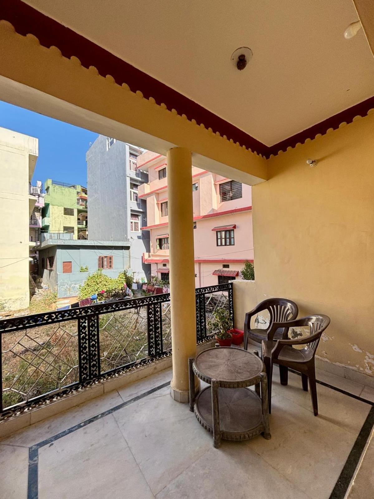 Prakruti Guest house