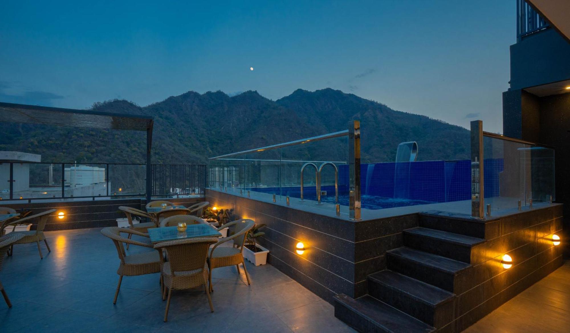 Perfectstayz Laxmi Heritage Hotel Rishikesh