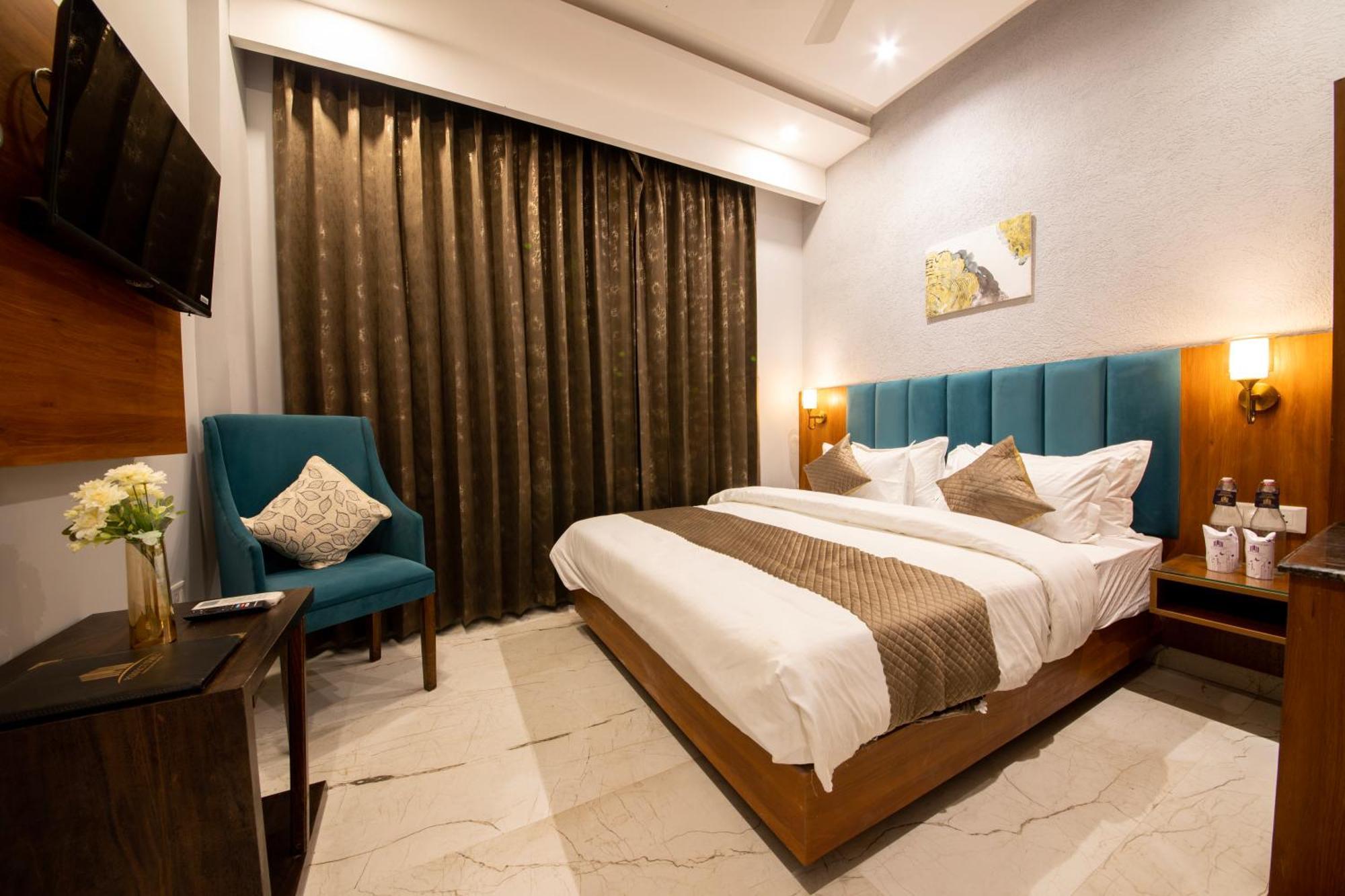 Perfectstayz Laxmi Heritage 3*