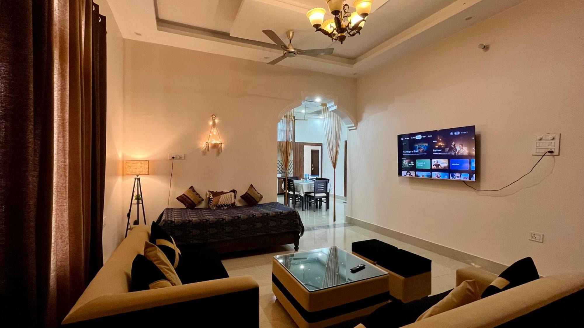 Holiday home 2bhk Entire In Whispering Bird *