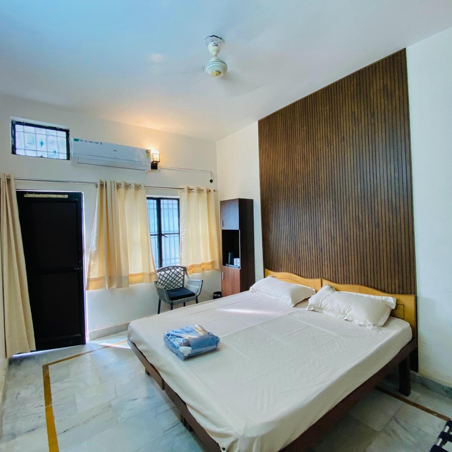 Guest house Holy Cow