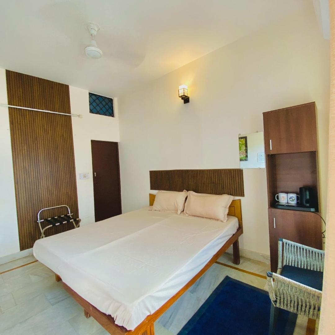 Guest house Holy Cow *