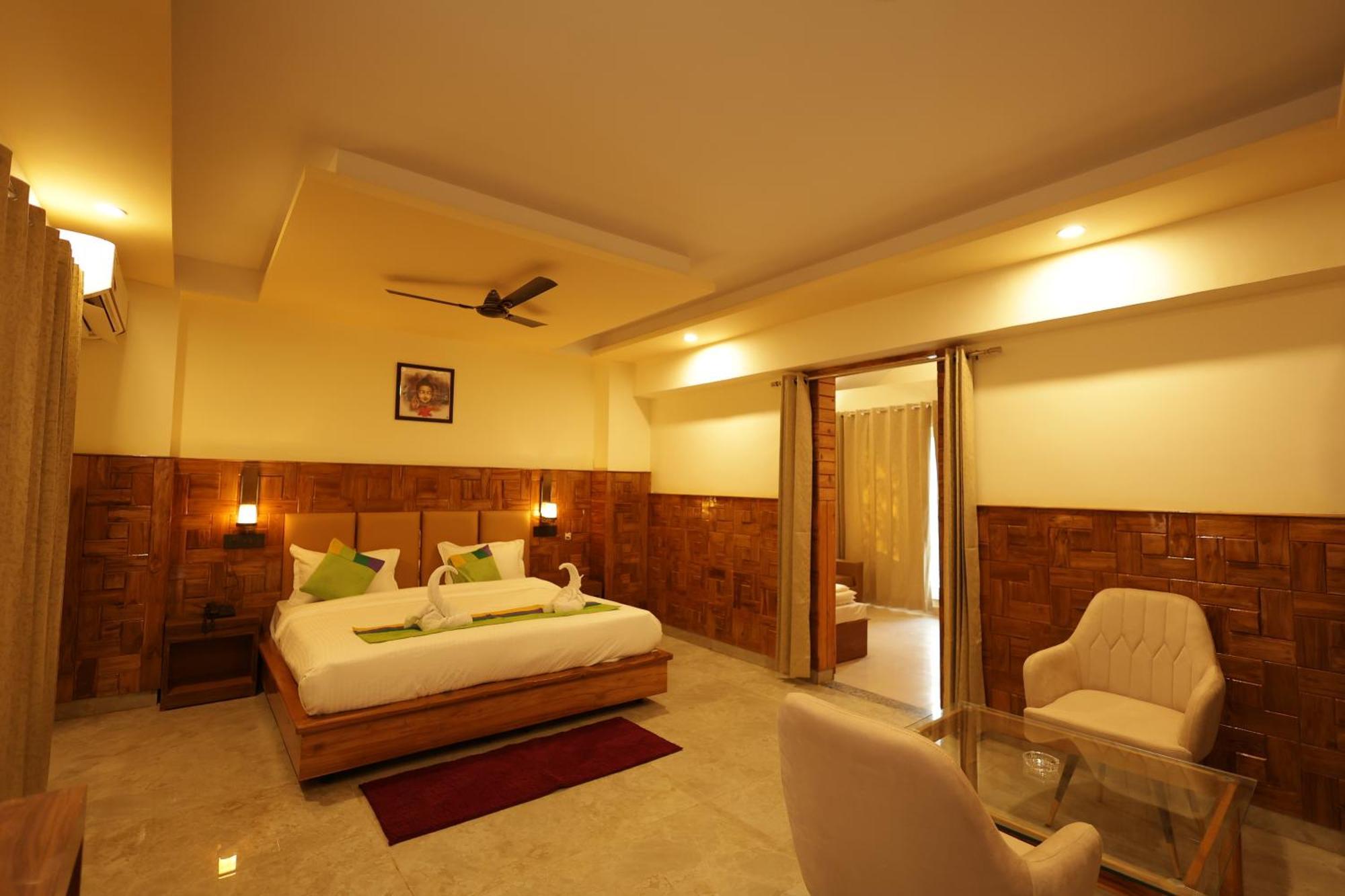 The Lily Hotel 3*