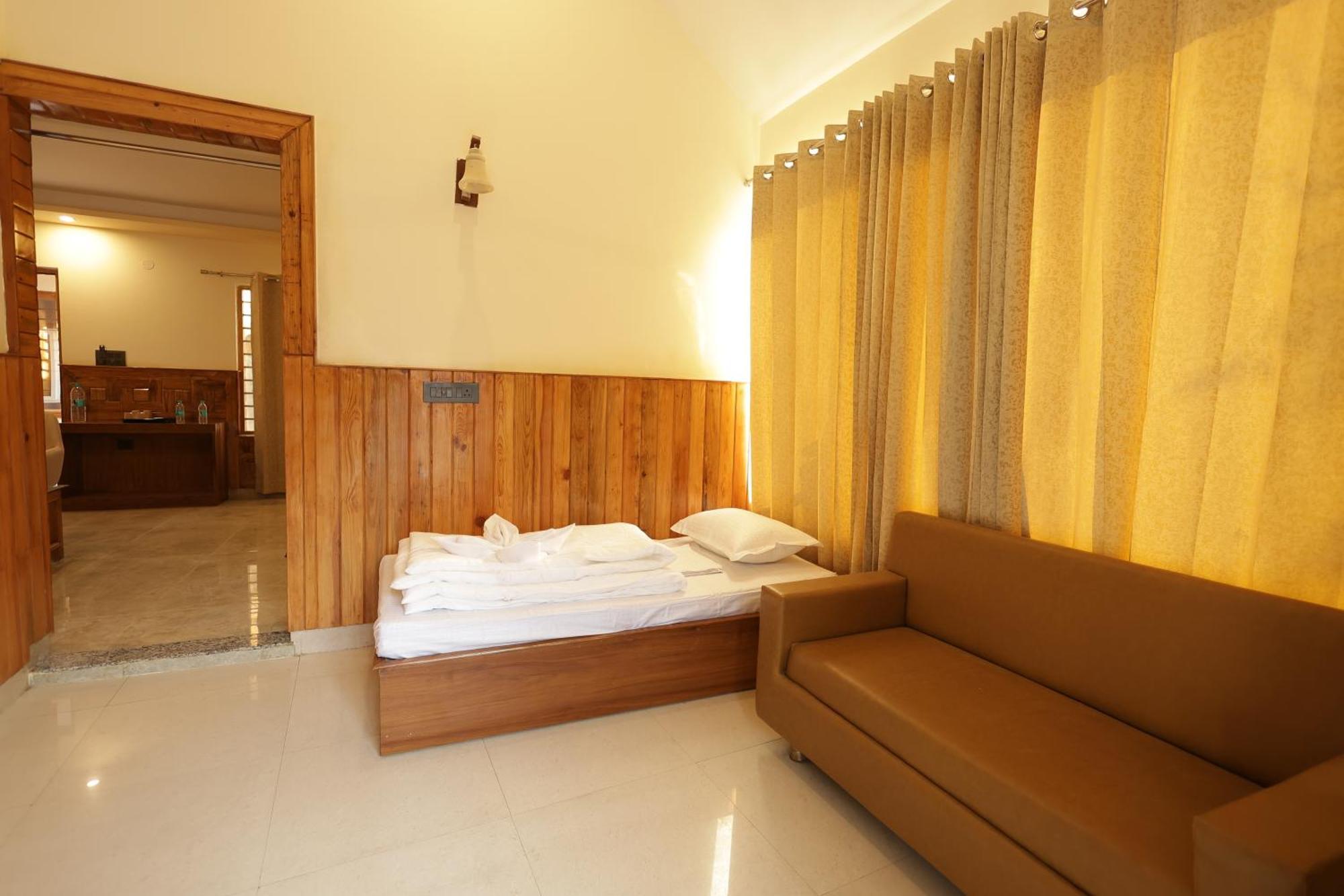 The Lily 3* Rishikesh