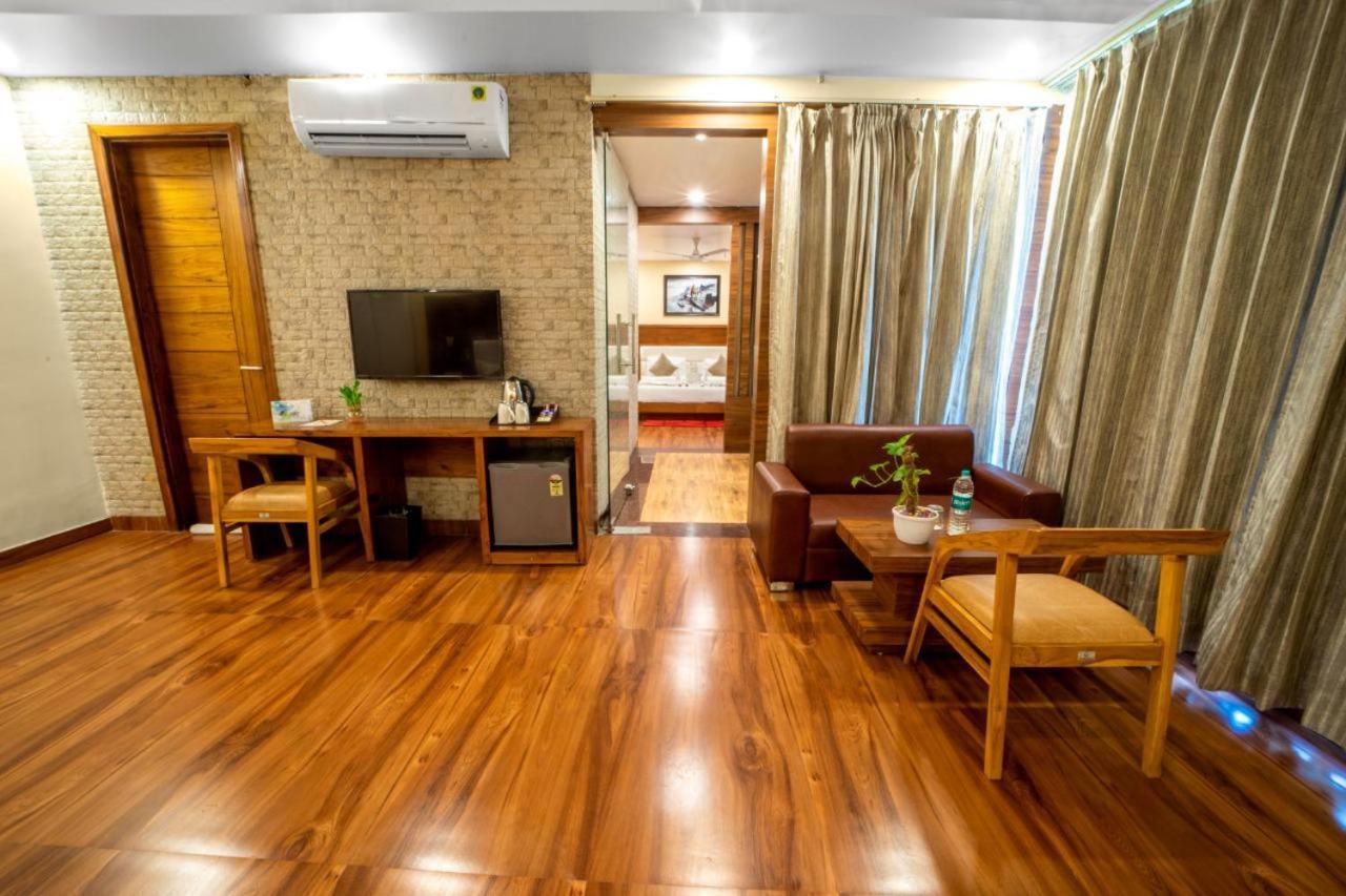 Hotel Divine Lakshmi Ganga Rishikesh