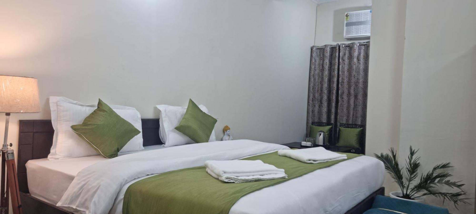 Hotel Foothill By Around