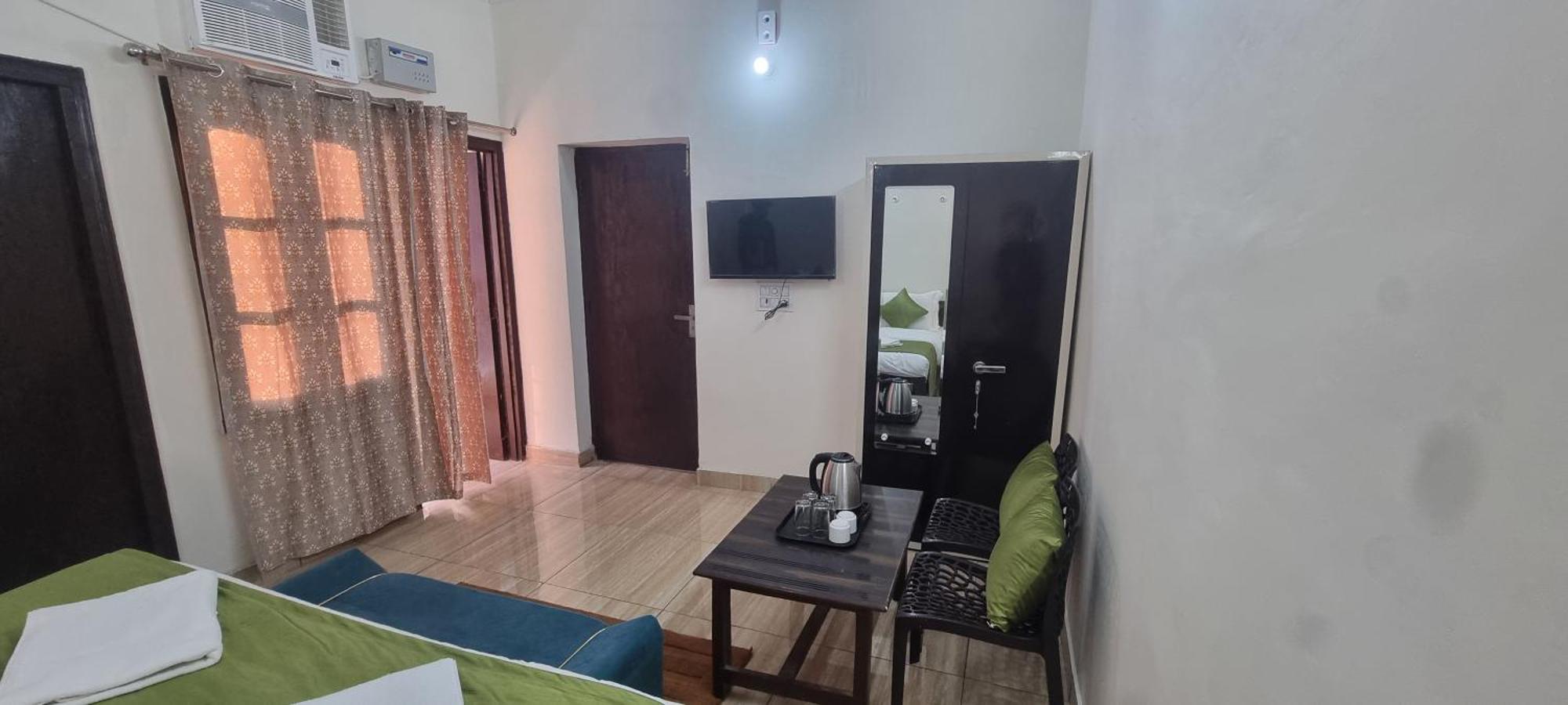 Hotel Foothill By Around Rishikesh