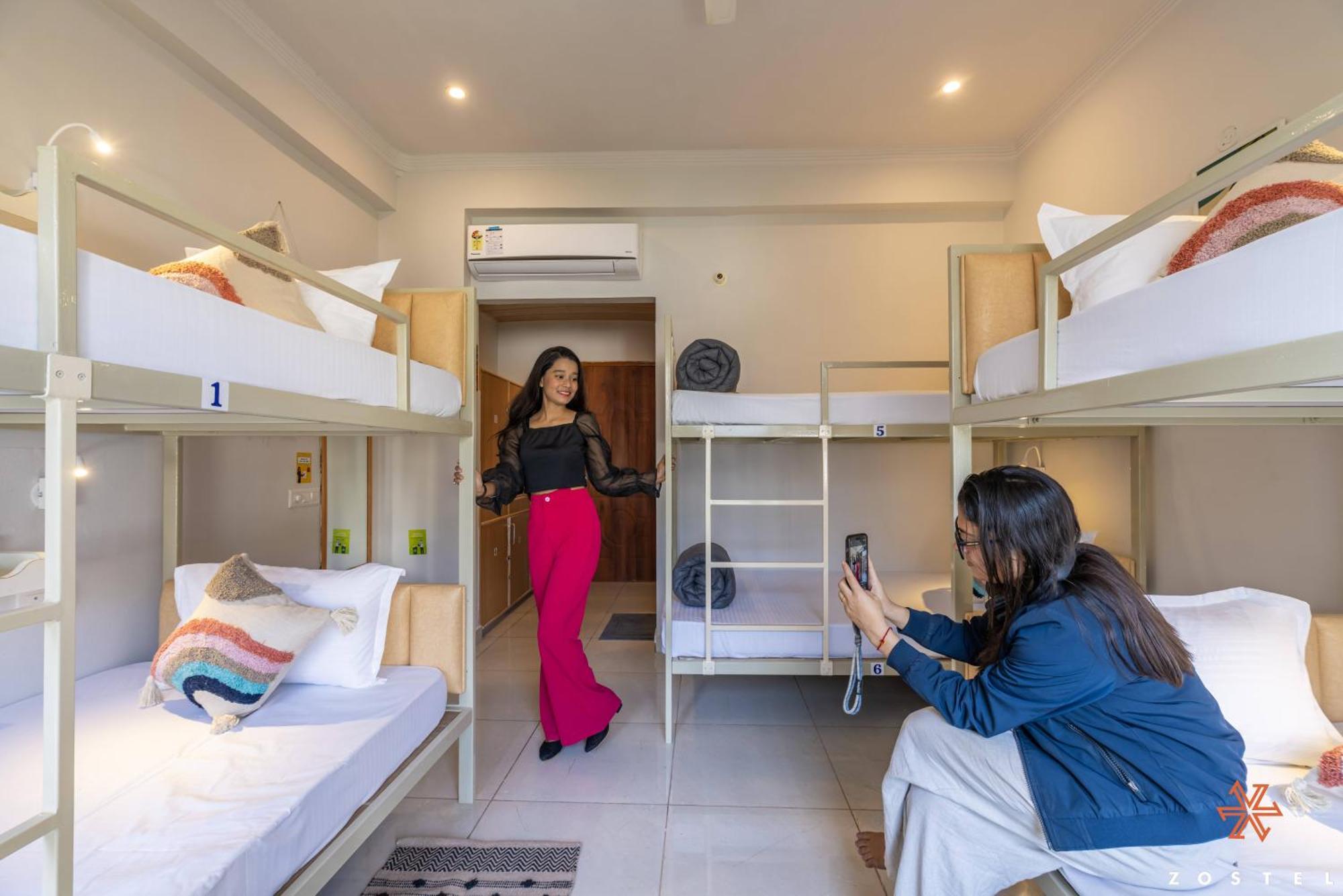 Zostel Rishikesh, Tapovan Hostel