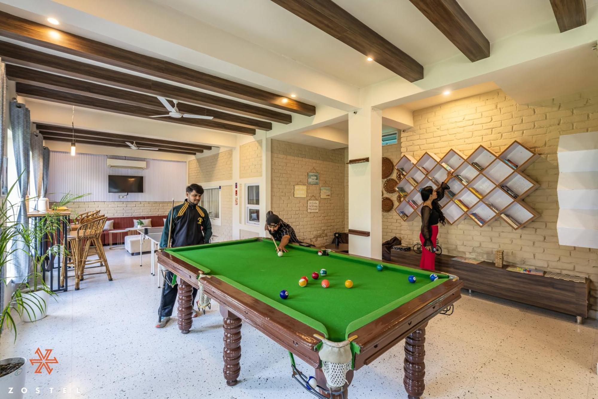 Zostel Rishikesh, Tapovan
