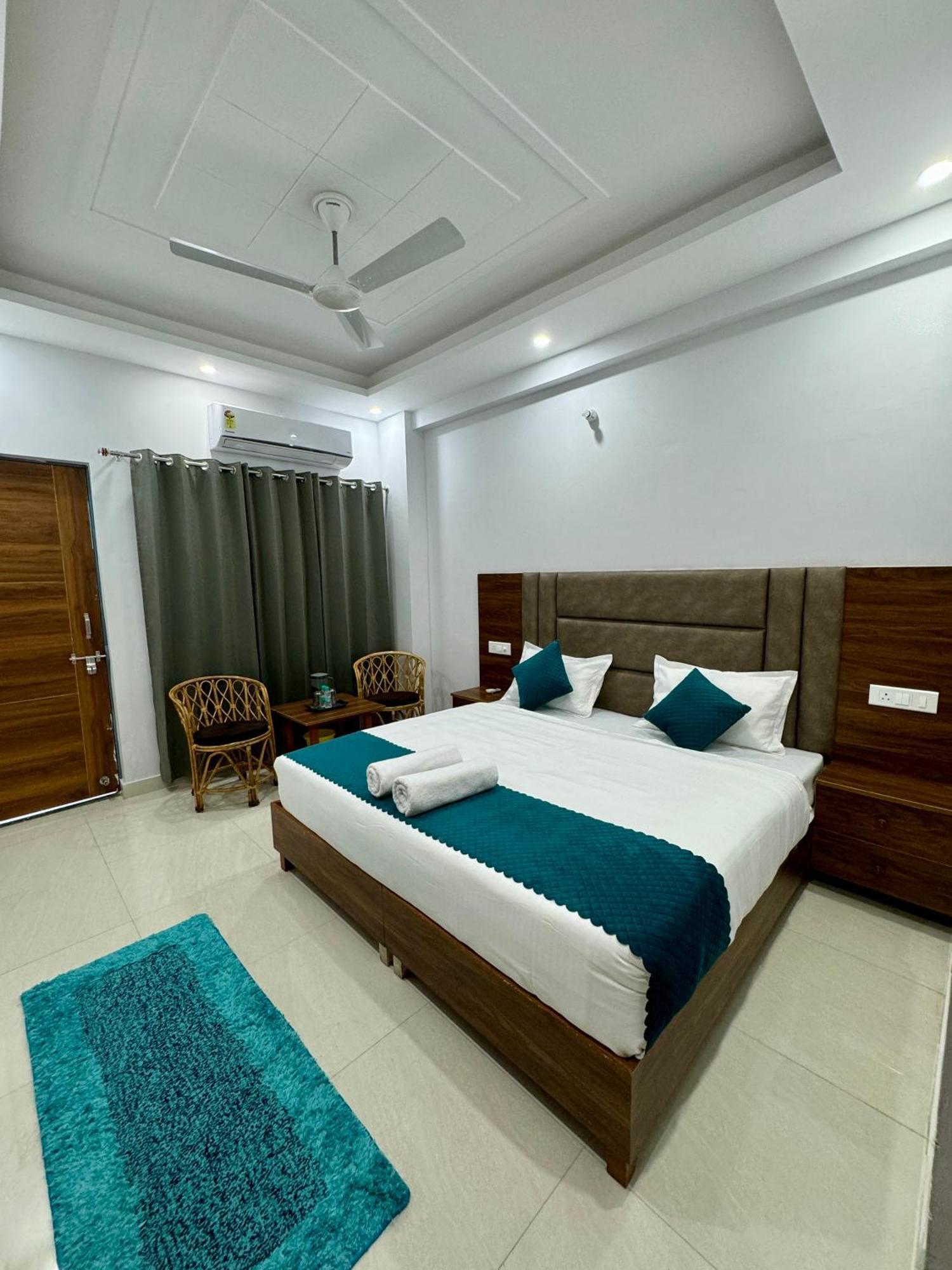 Hotel Yog Vriksh 3*