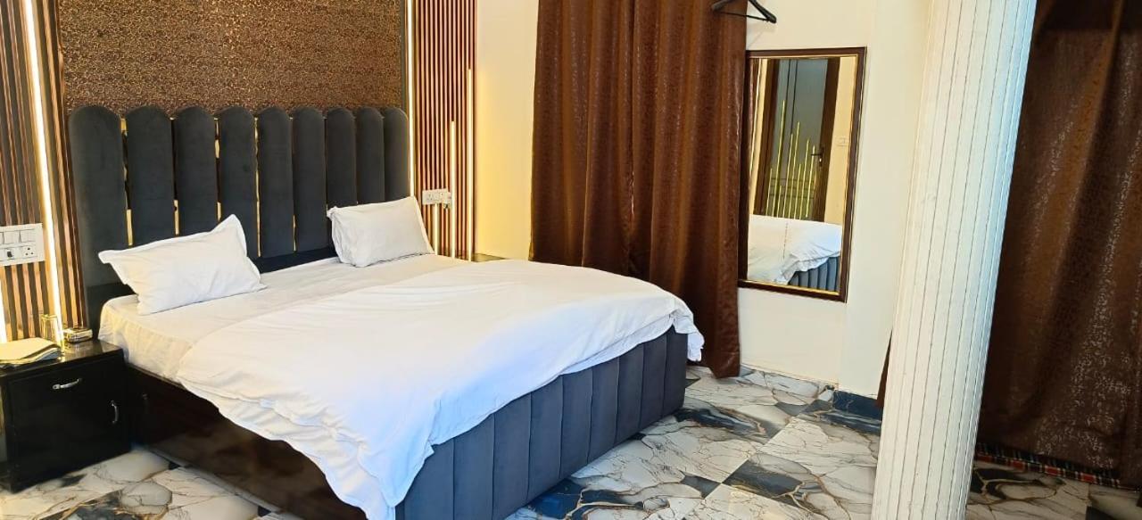 Hotel The Shivraat Rishikesh
