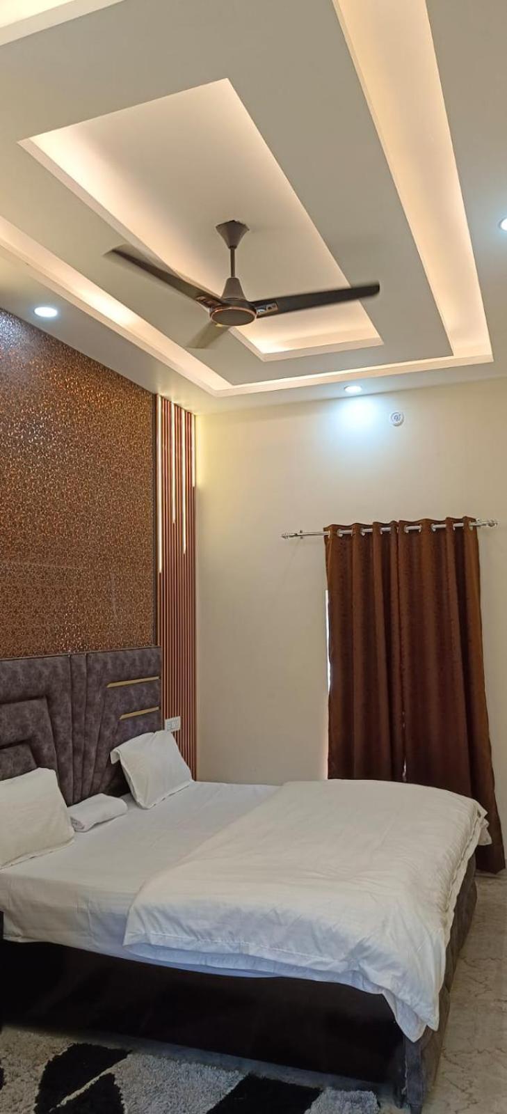 Hotel The Shivraat 3*