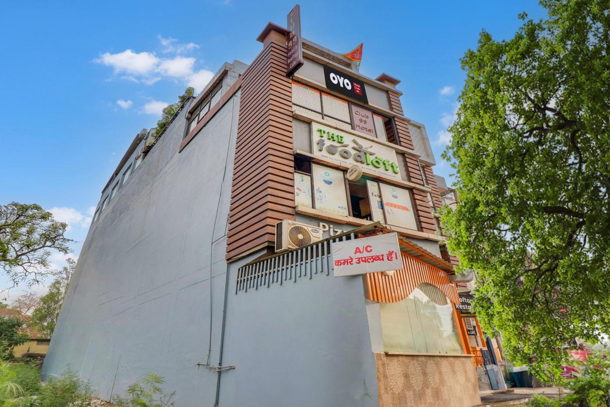 Hotel Townhouse Club & Rooftop-cafe