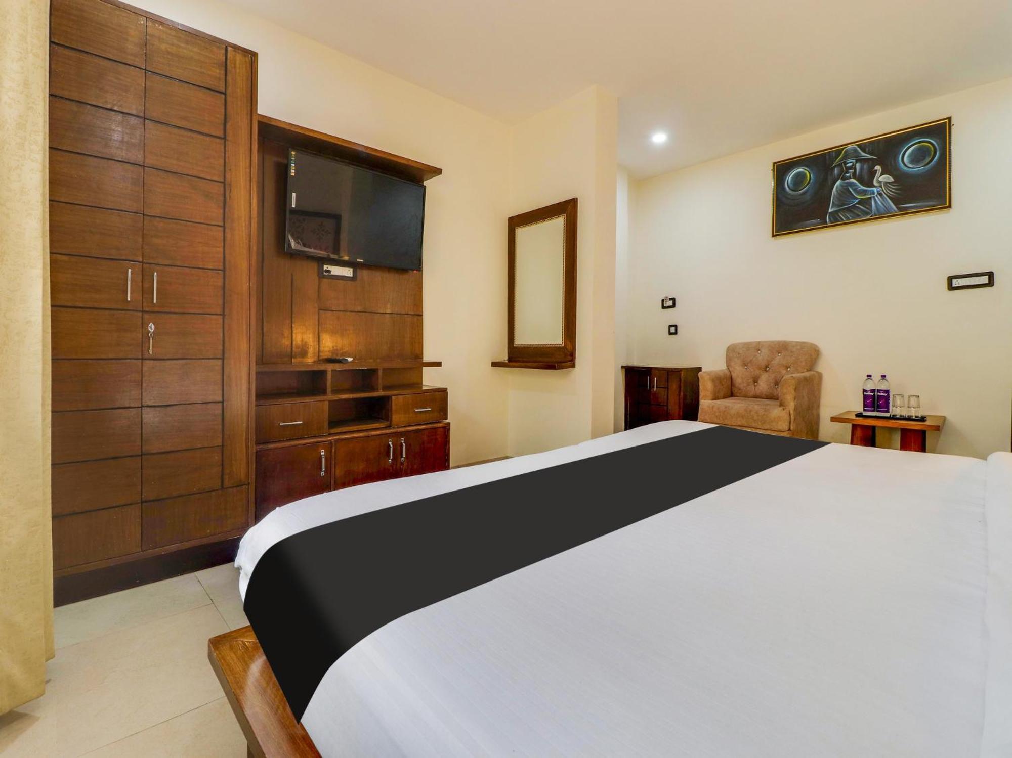 Townhouse Club & Rooftop-cafe Hotel Rishikesh