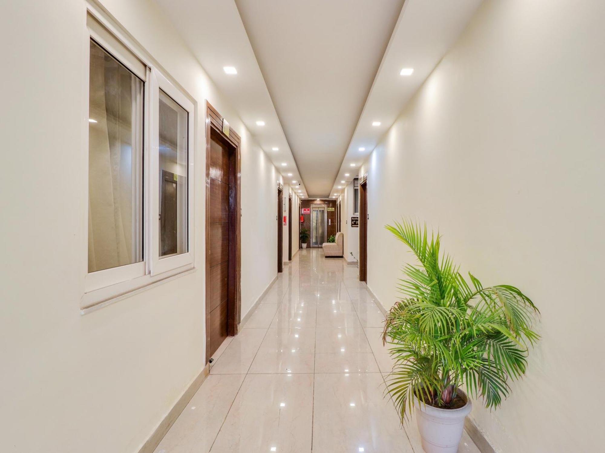 Townhouse Club & Rooftop-cafe Hotel Rishikesh