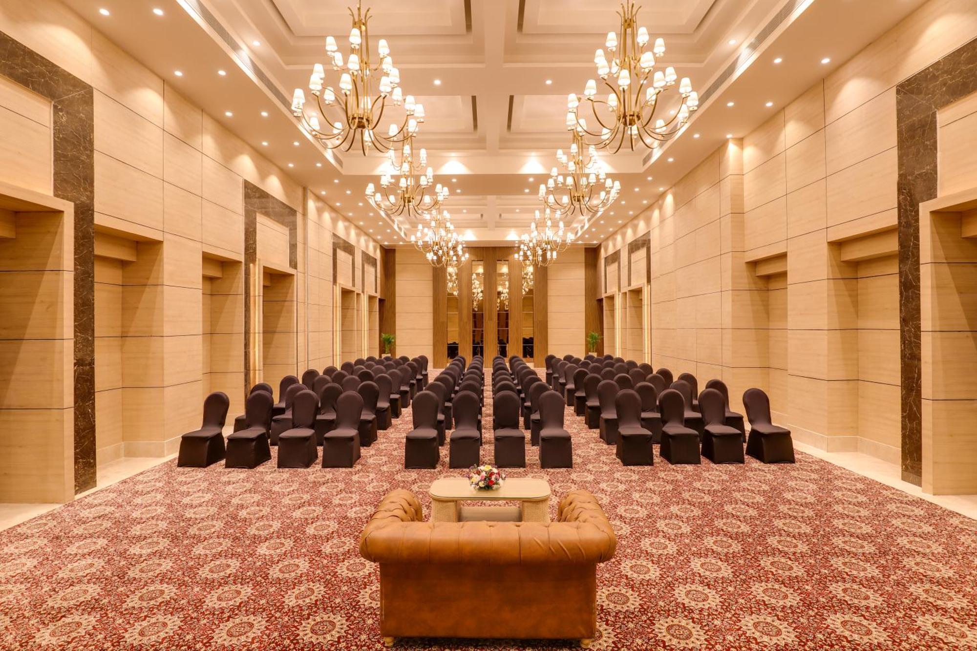 Hotel Lemon Tree Hotel, 4*