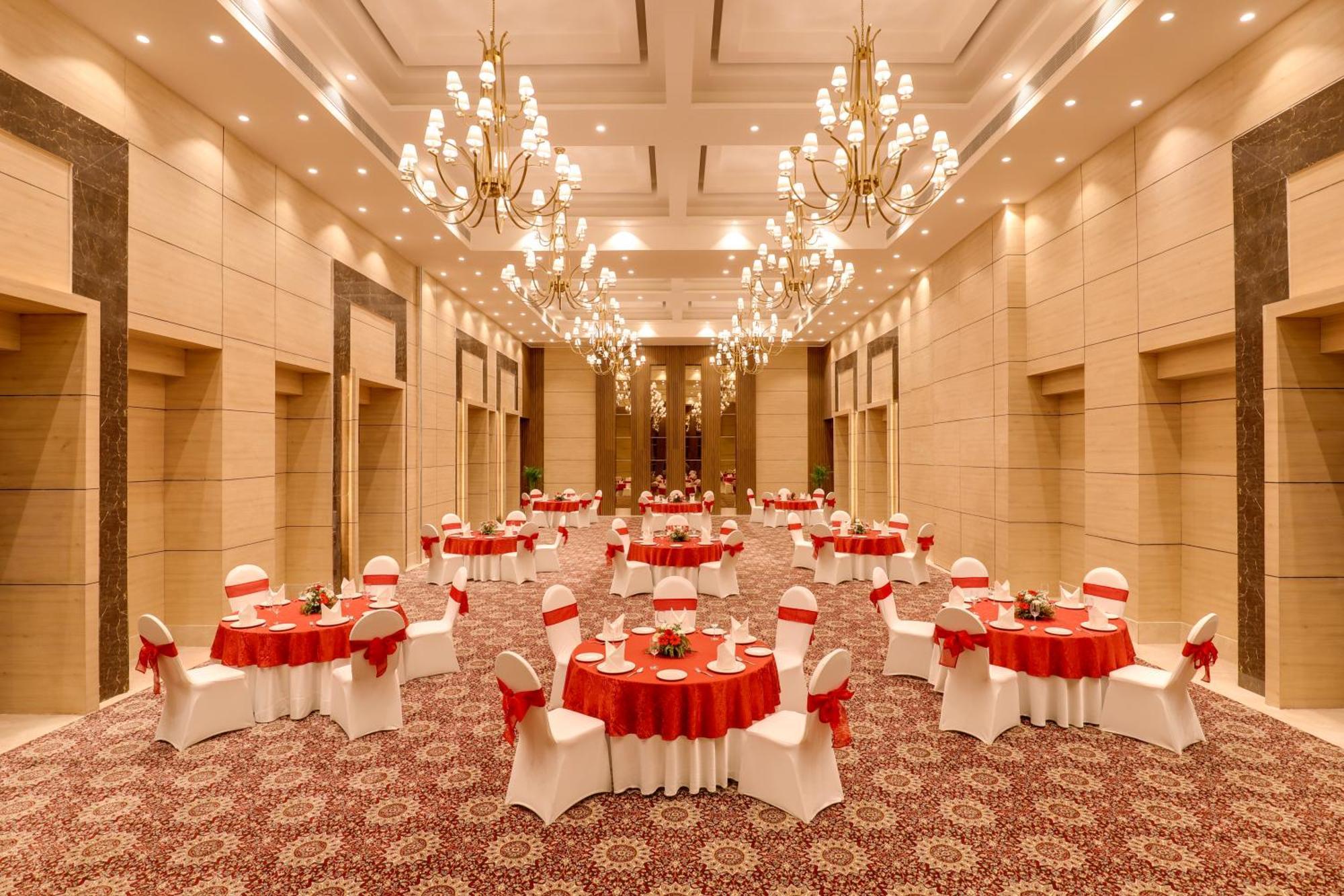 Lemon Tree Hotel, 4* Rishikesh