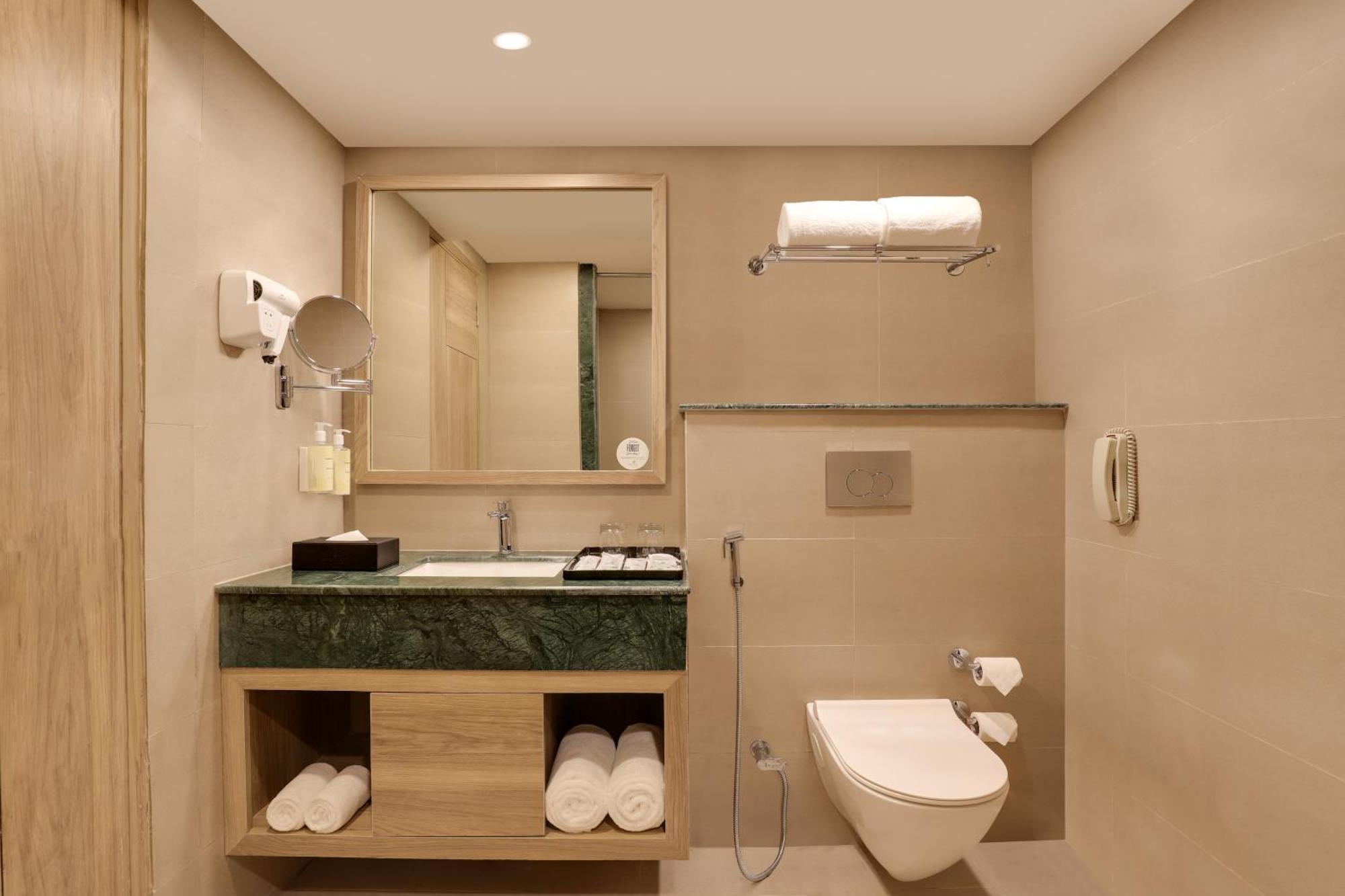 Lemon Tree Hotel, 4* Rishikesh