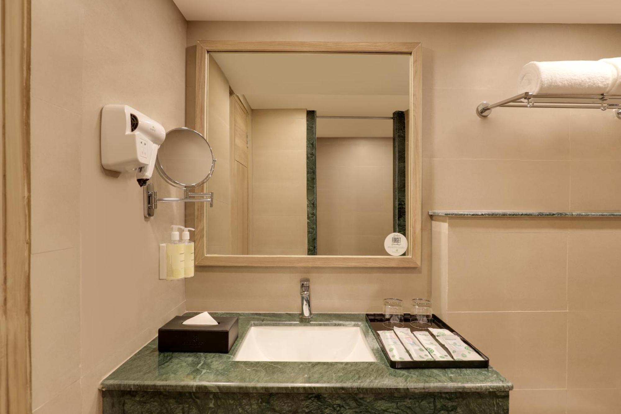 Lemon Tree Hotel, 4* Rishikesh