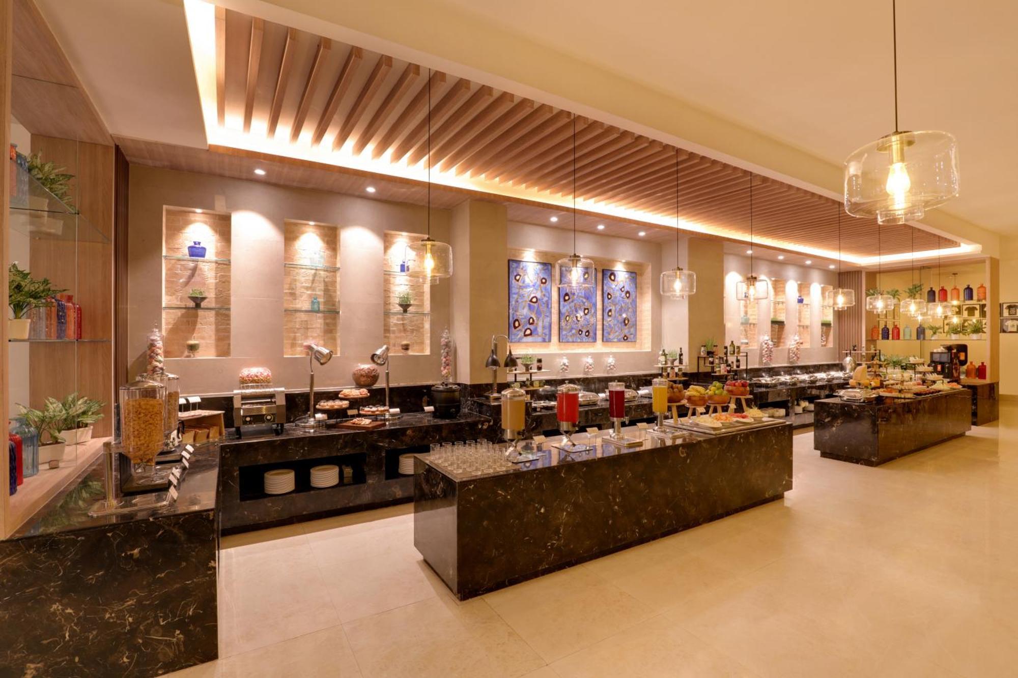 Lemon Tree Hotel, 4*