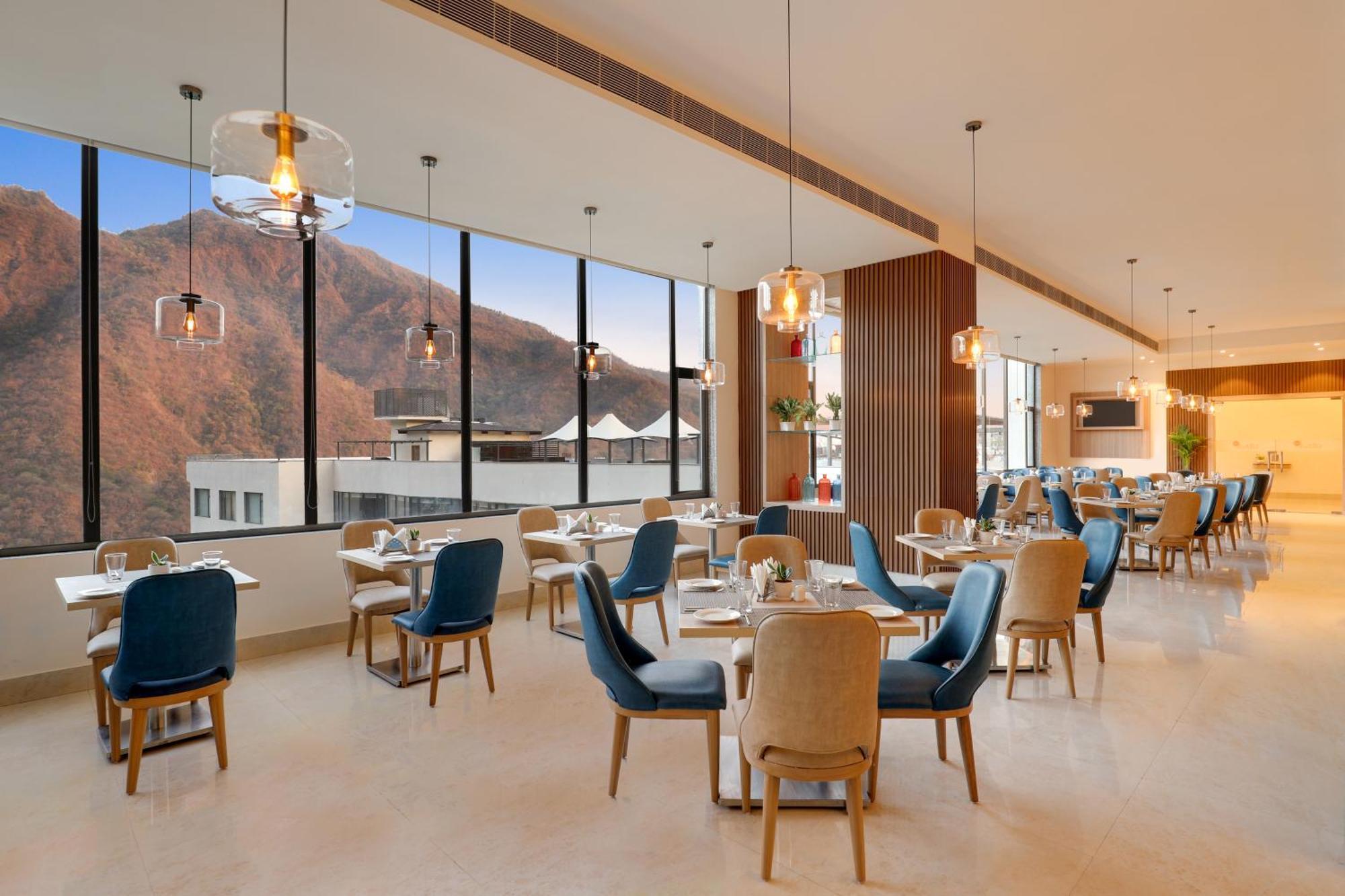 Lemon Tree Hotel, 4* Rishikesh