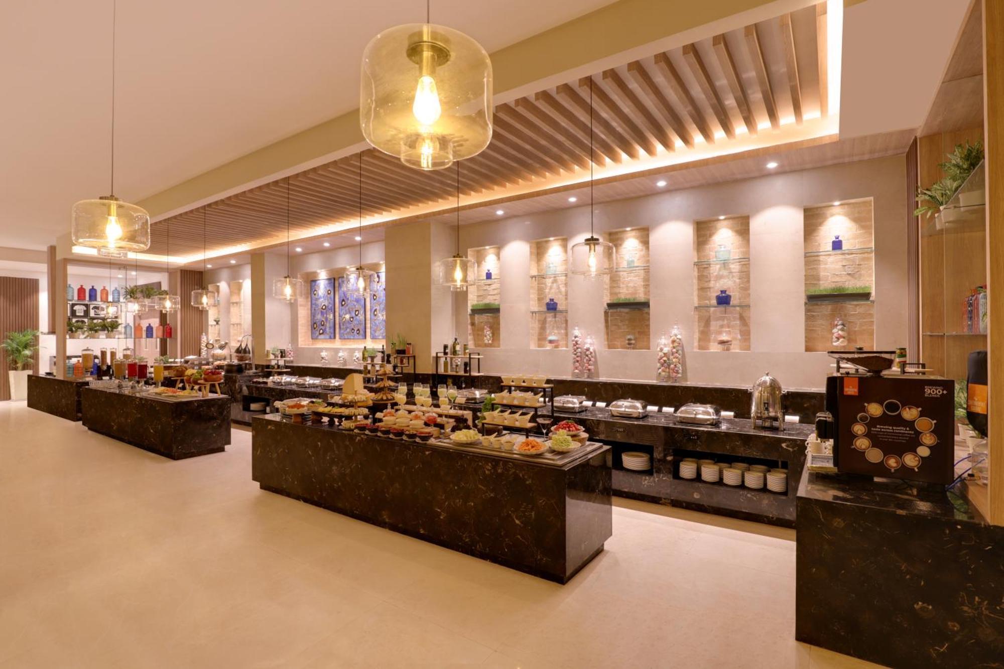 Lemon Tree Hotel, Hotel 4*