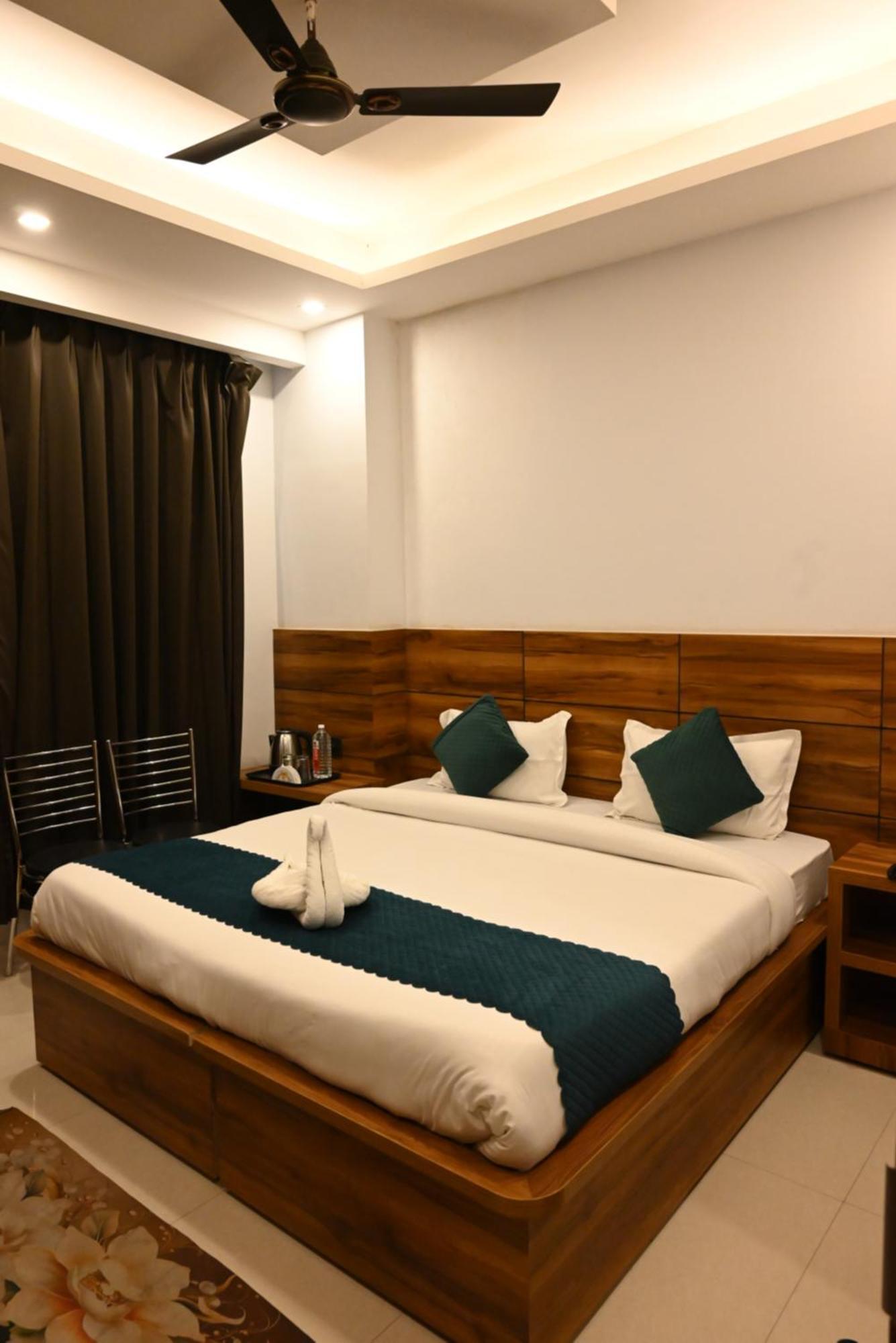 Vaidik Ganga Hotel 3*