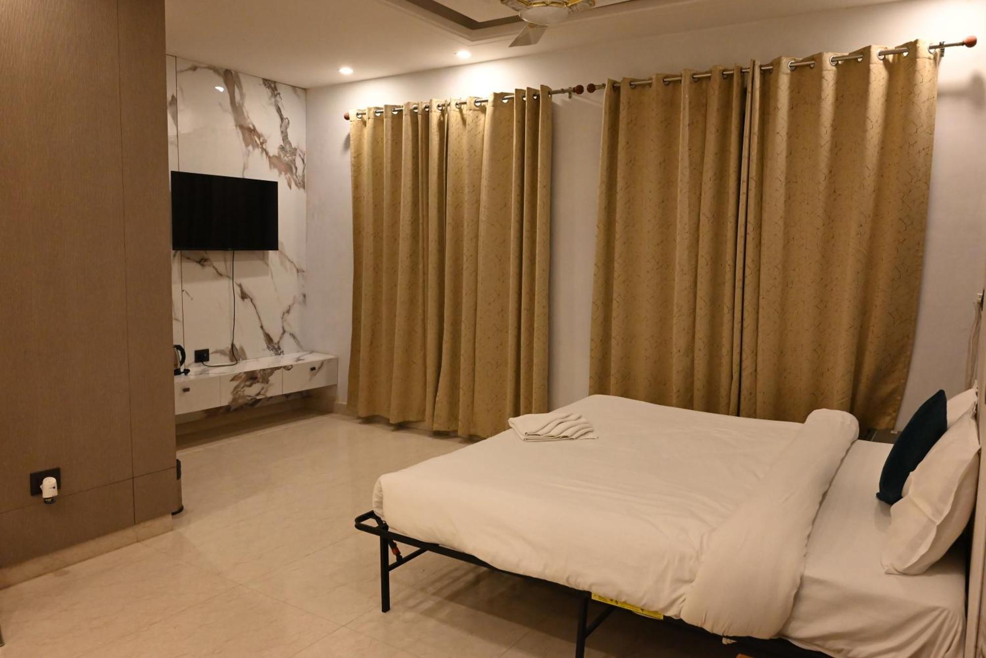 Vaidik Ganga Hotel